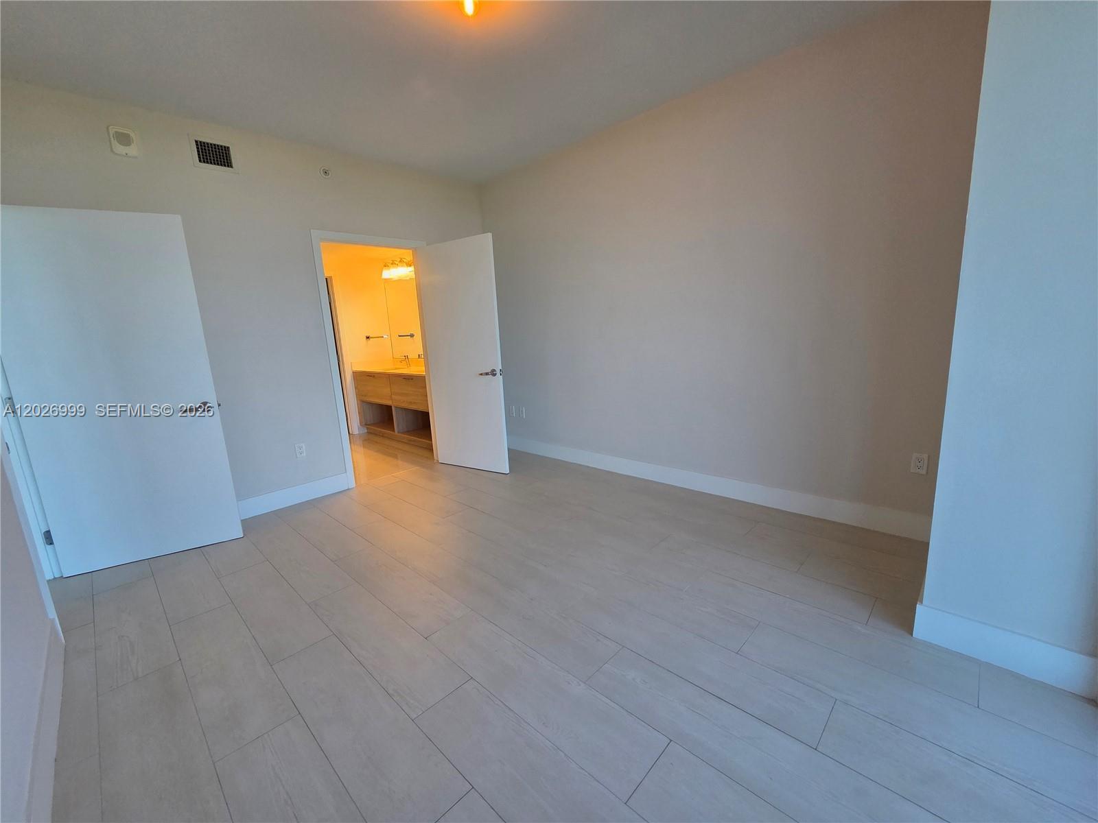16385 Biscayne Boulevard 1019 Property Photo 35