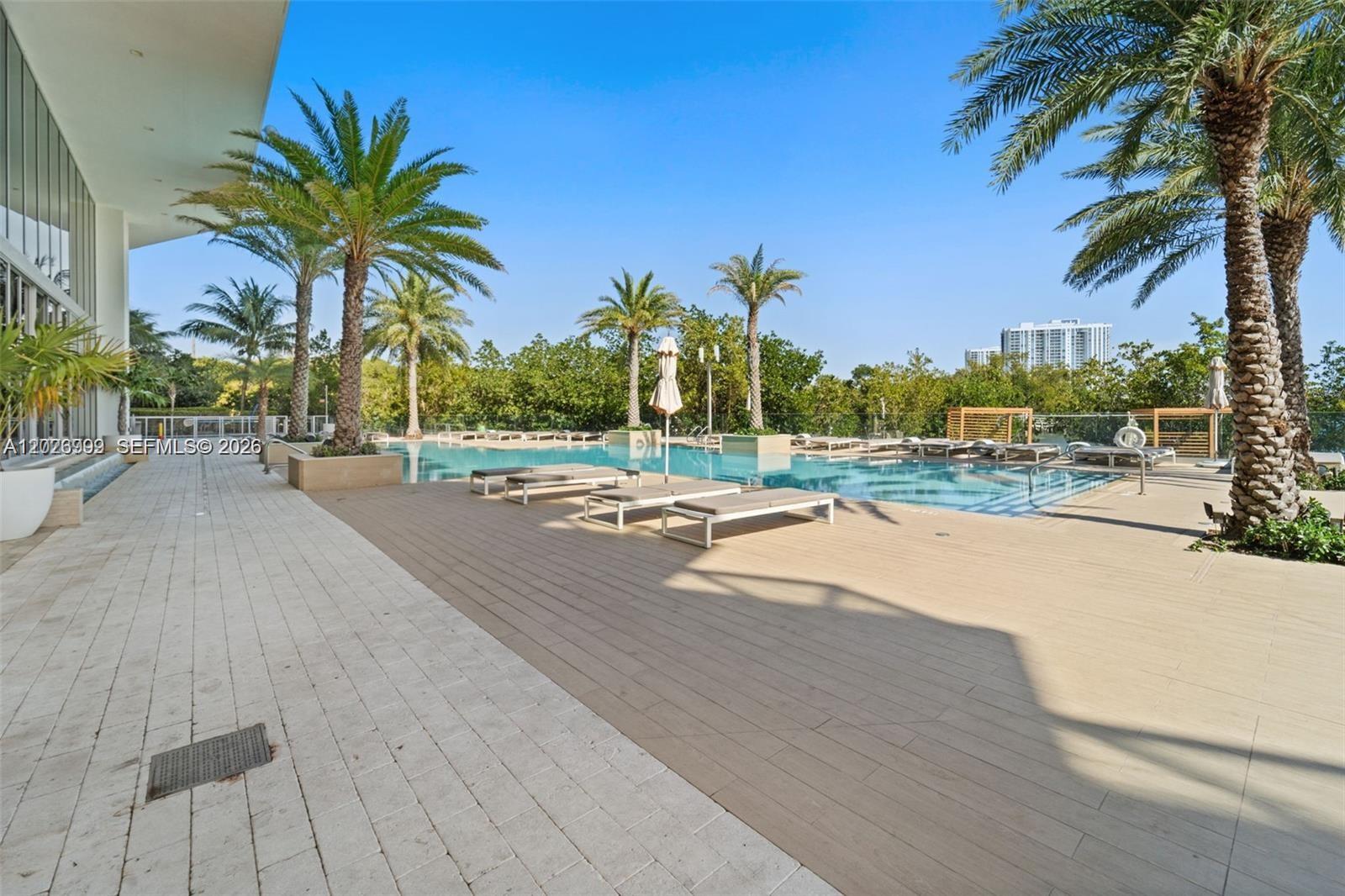 16385 Biscayne Boulevard 1019 Property Photo 62
