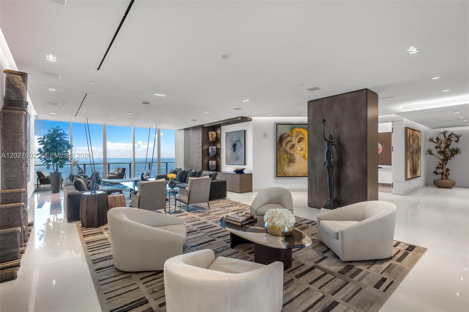 350 Ocean Drive Lph2n Property Photo 1