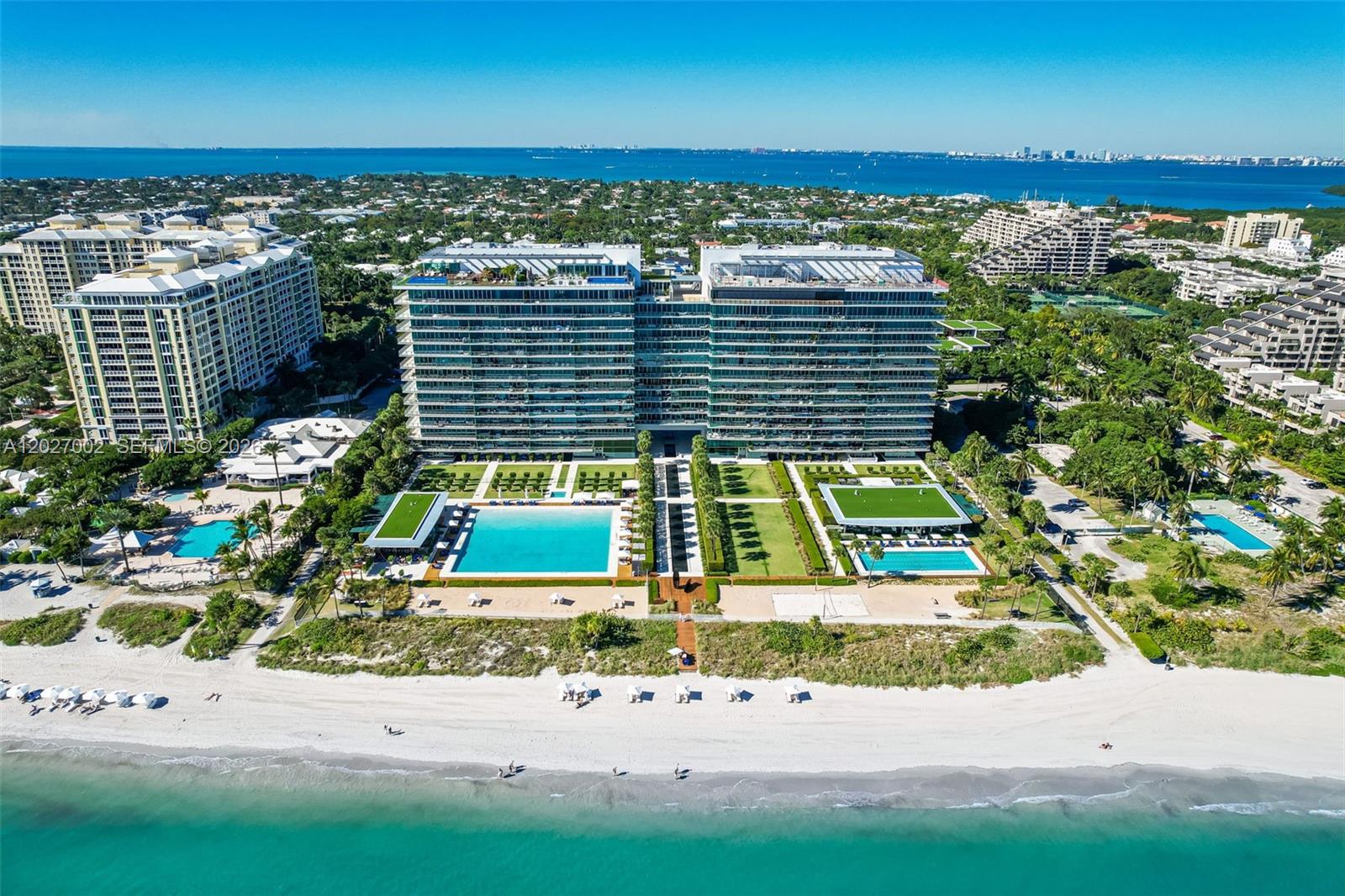350 Ocean Drive Lph2n Property Photo 2