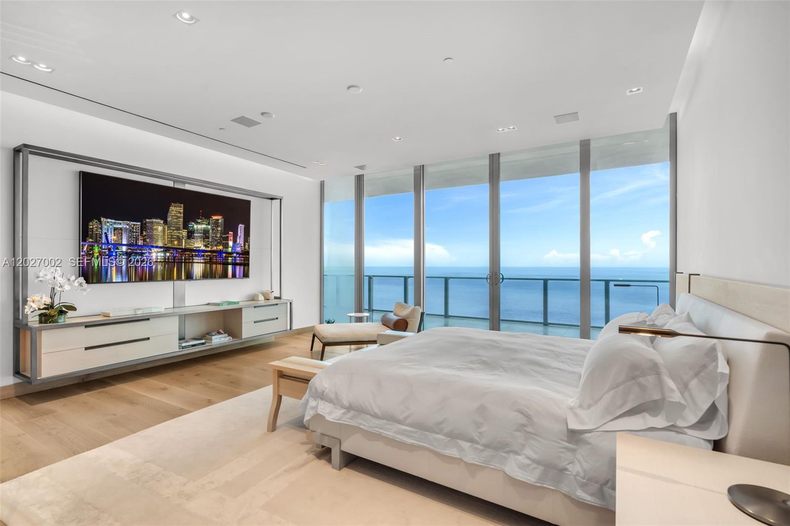 350 Ocean Drive Lph2n Property Photo 19