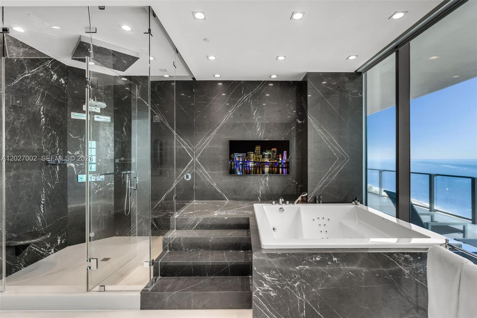 350 Ocean Drive Lph2n Property Photo 26