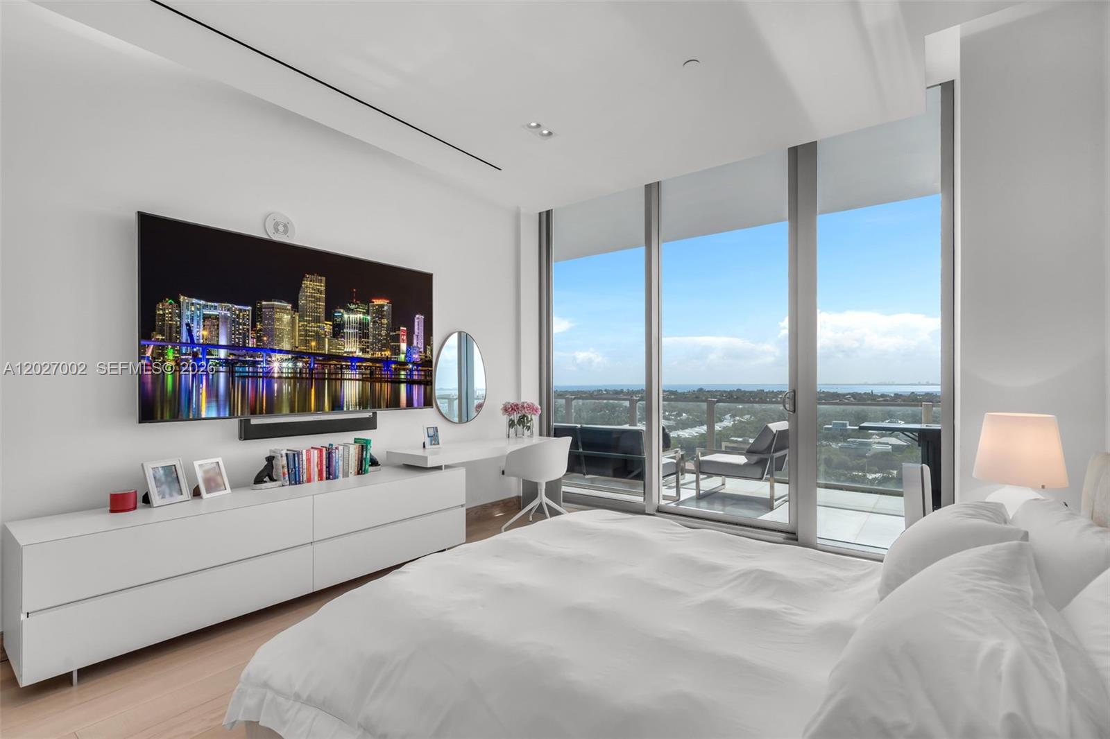 350 Ocean Drive Lph2n Property Photo 44