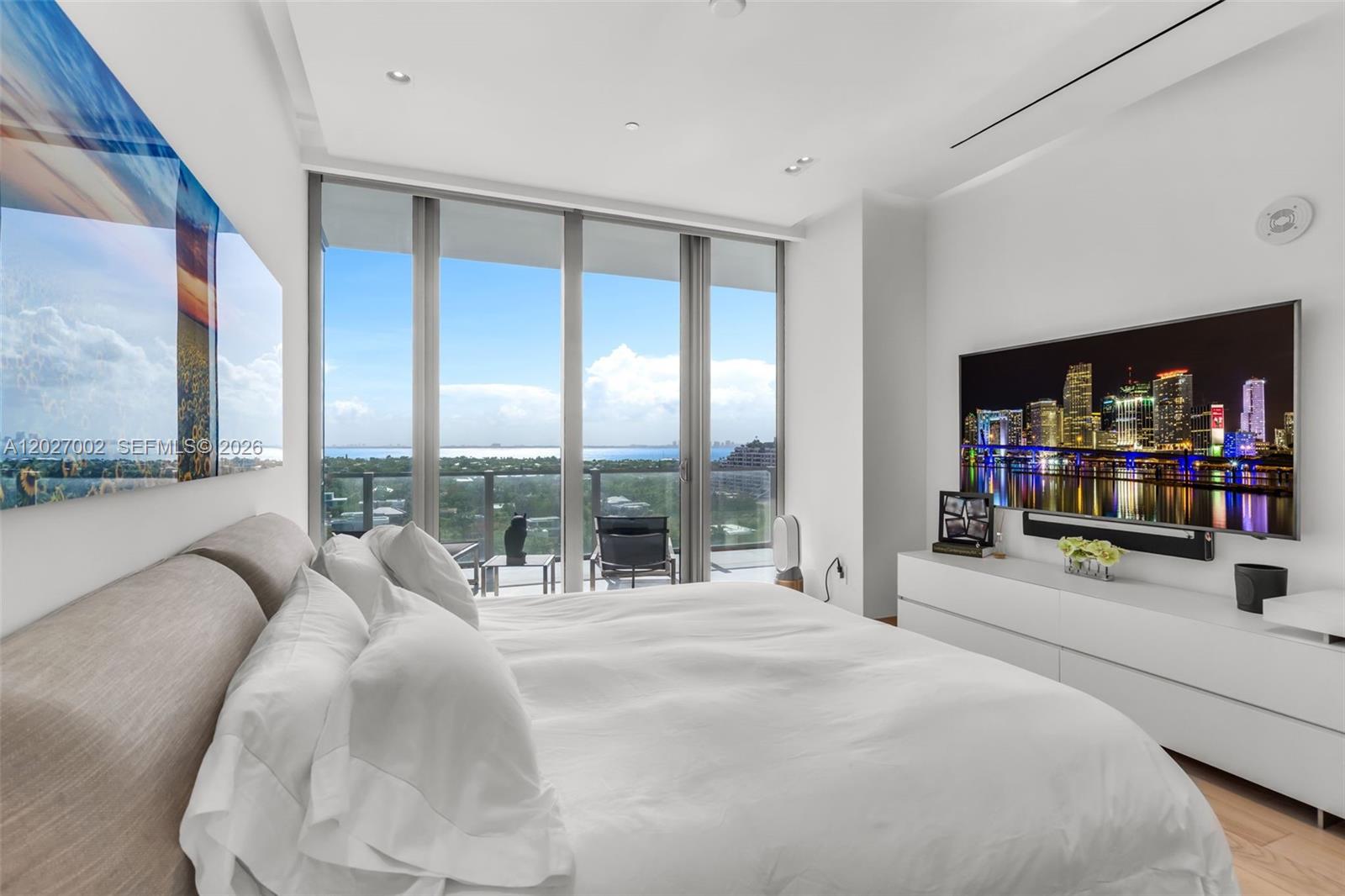 350 Ocean Drive Lph2n Property Photo 52