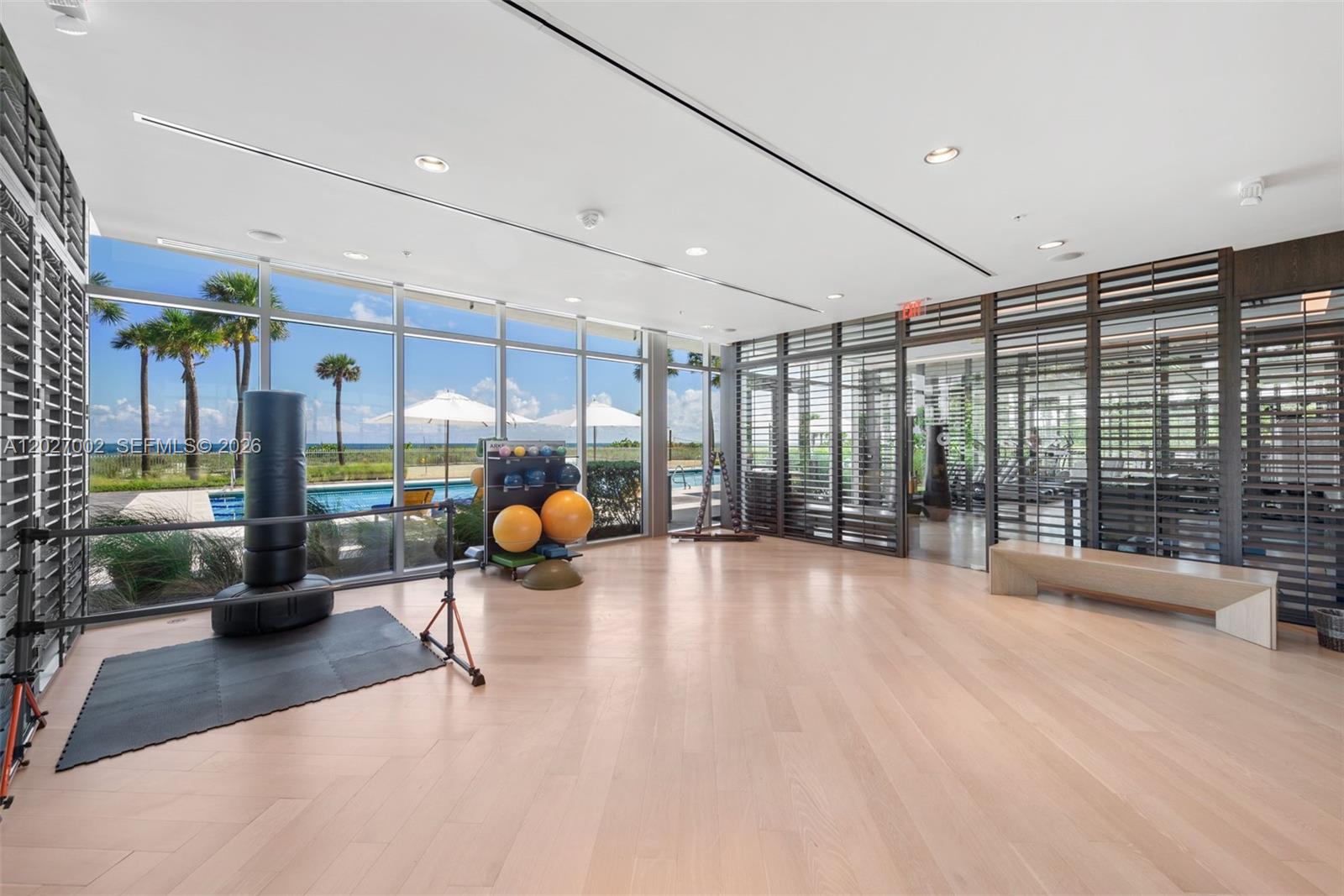 350 Ocean Drive Lph2n Property Photo 79