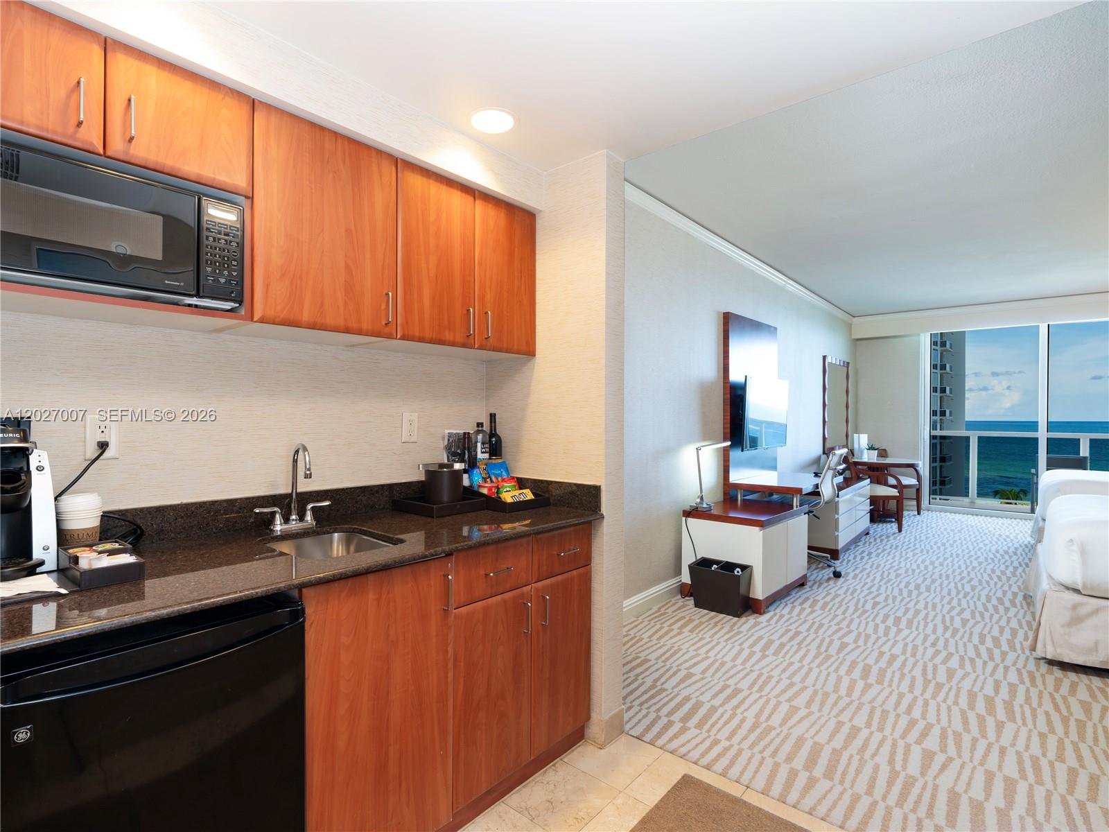 18001 Collins Avenue 1506 Property Photo 7