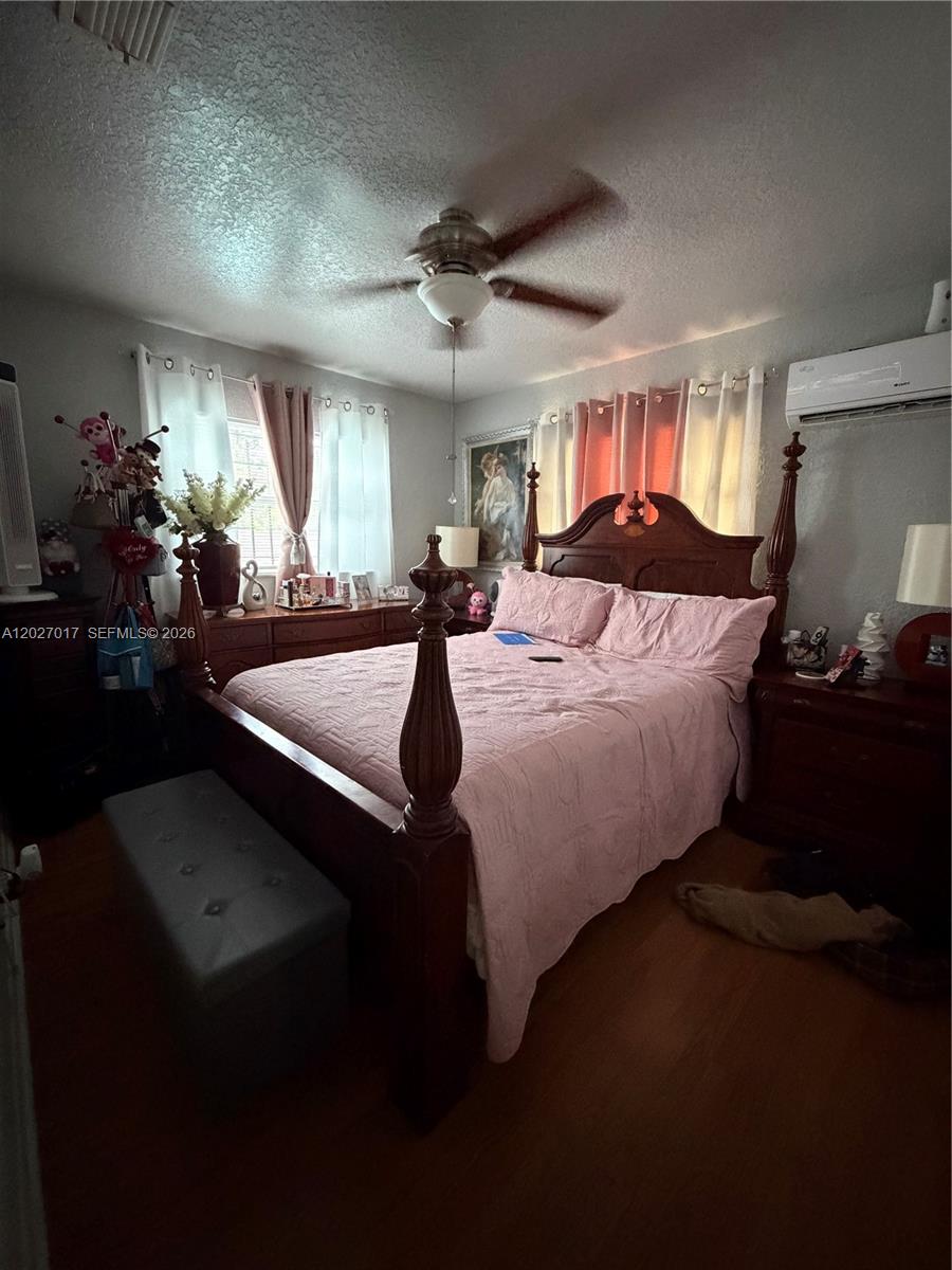 4162 Kingsbridge Drive Property Photo 11