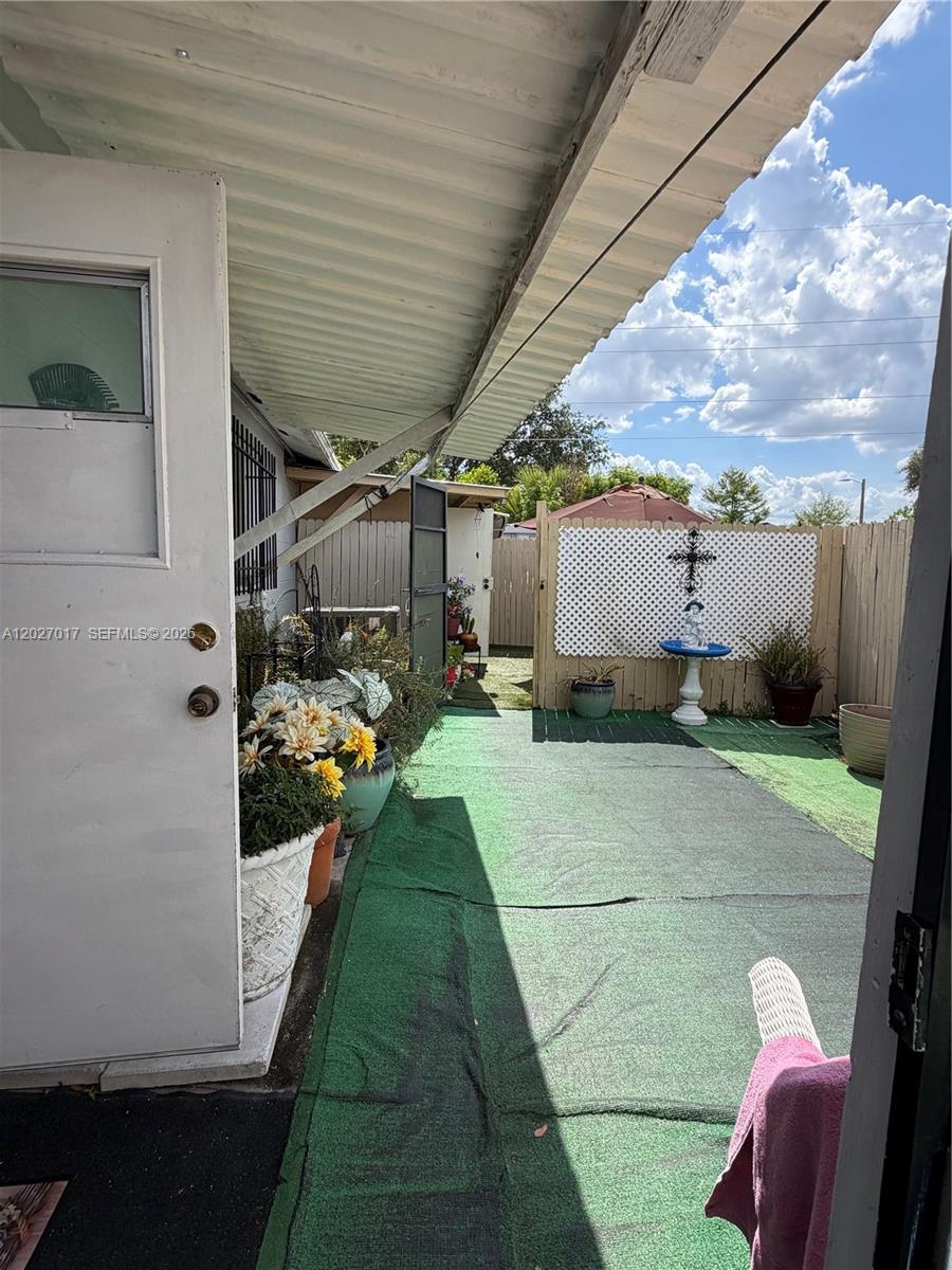4162 Kingsbridge Drive Property Photo 20