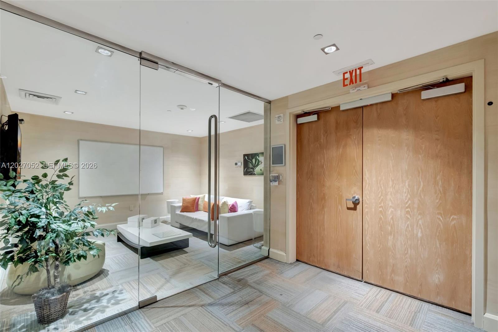 950 Brickell Bay Drive 4504 Property Photo 25