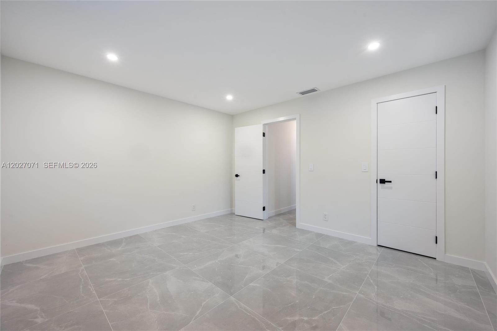 4024 Monroe Street Property Photo 17