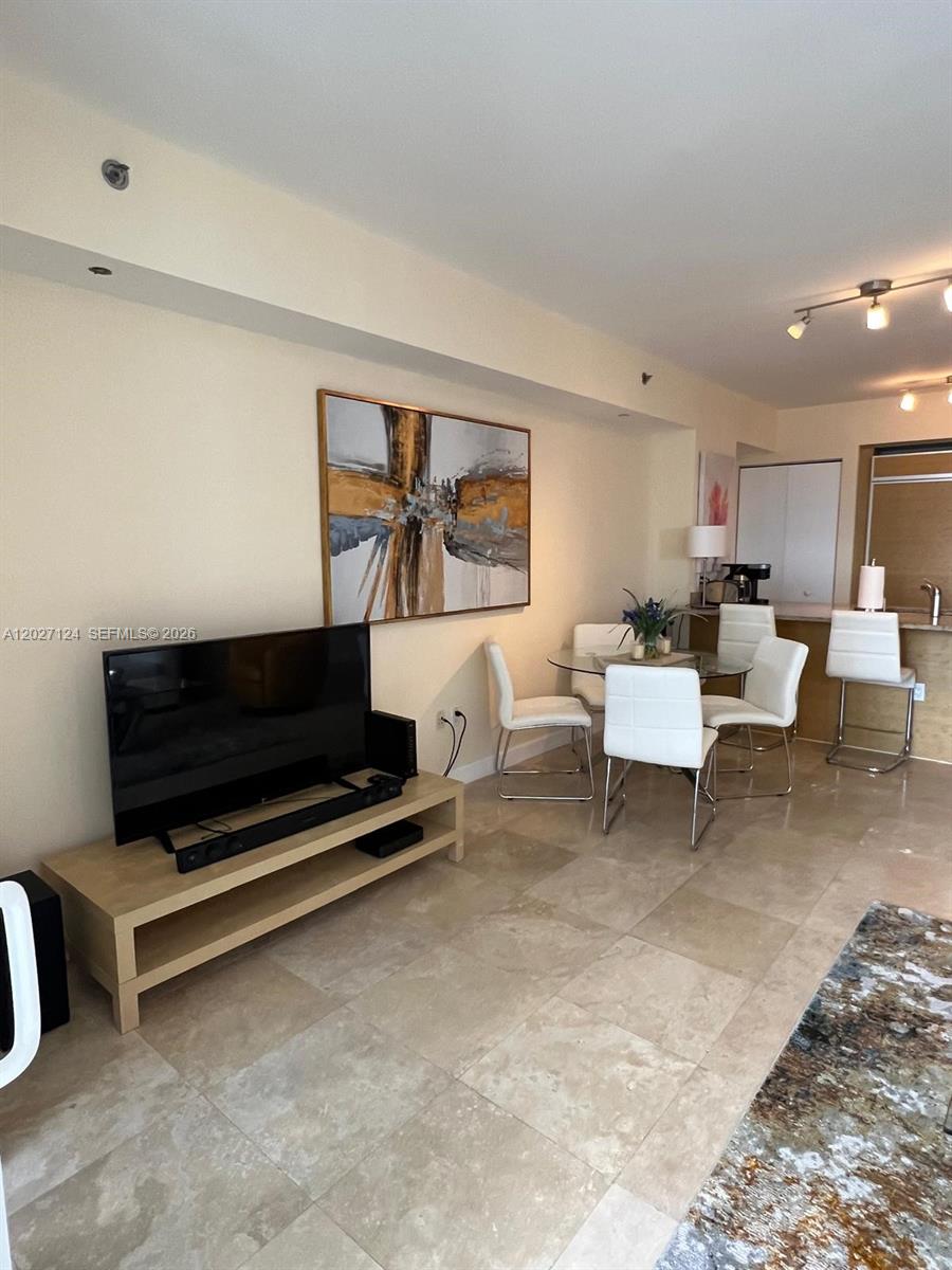 1830 S Ocean Drive 1812 Property Photo 6