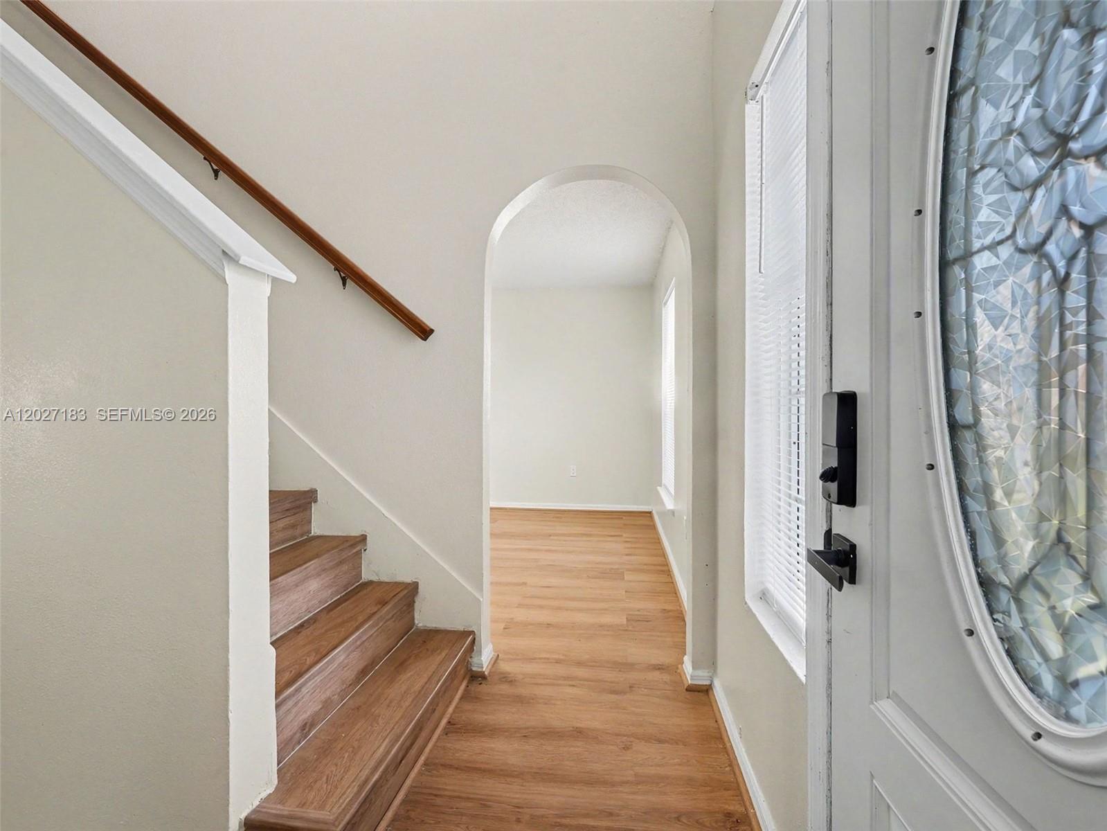 945 Gateshead Property Photo 4