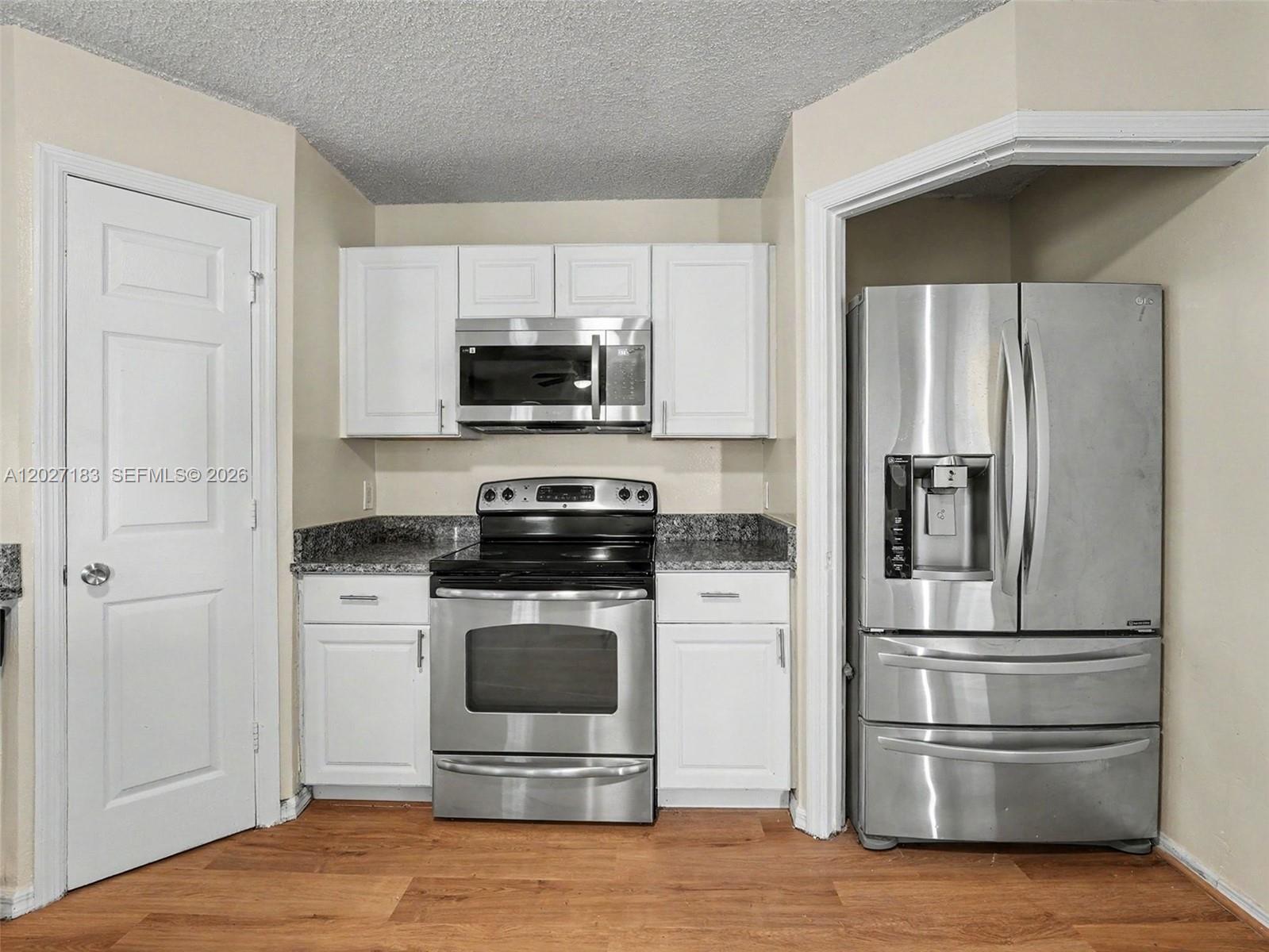 945 Gateshead Property Photo 10