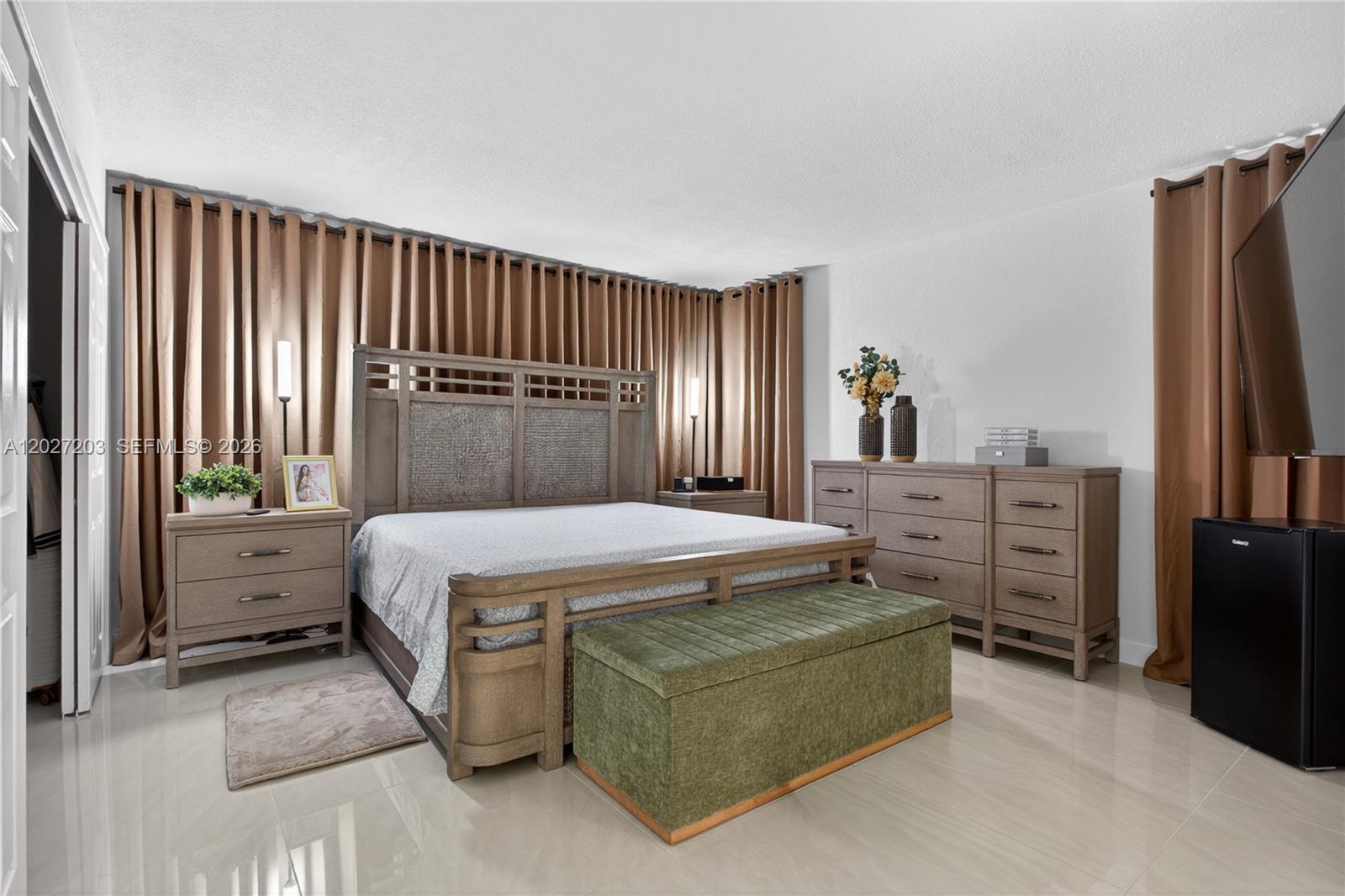 A12027203 Property Photo 12