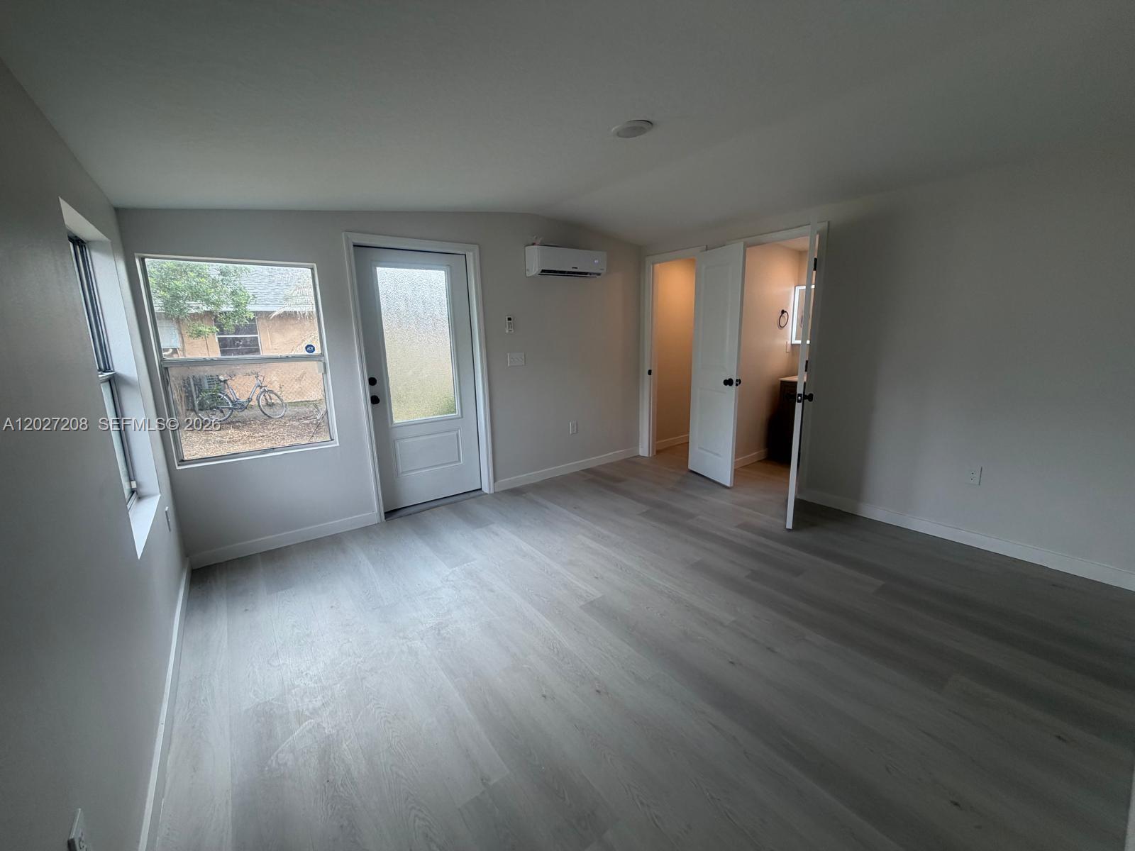 2331 Randall Street Property Photo 25