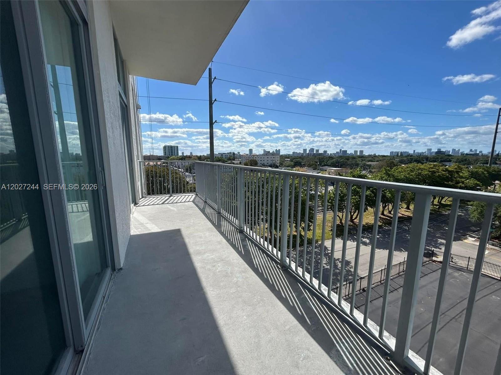 2100 Van Buren Street 506 Property Photo 10