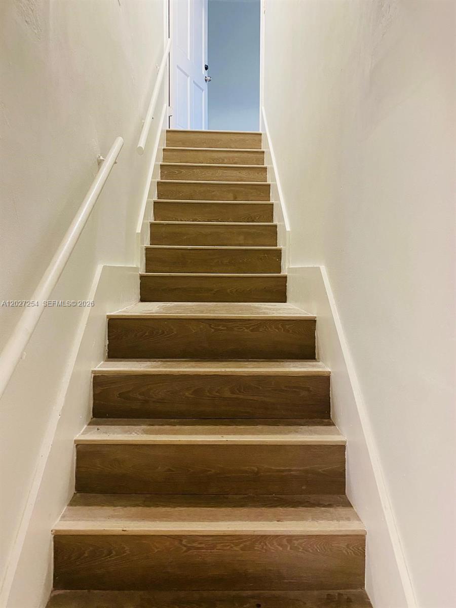 A12027254 Property Photo 18