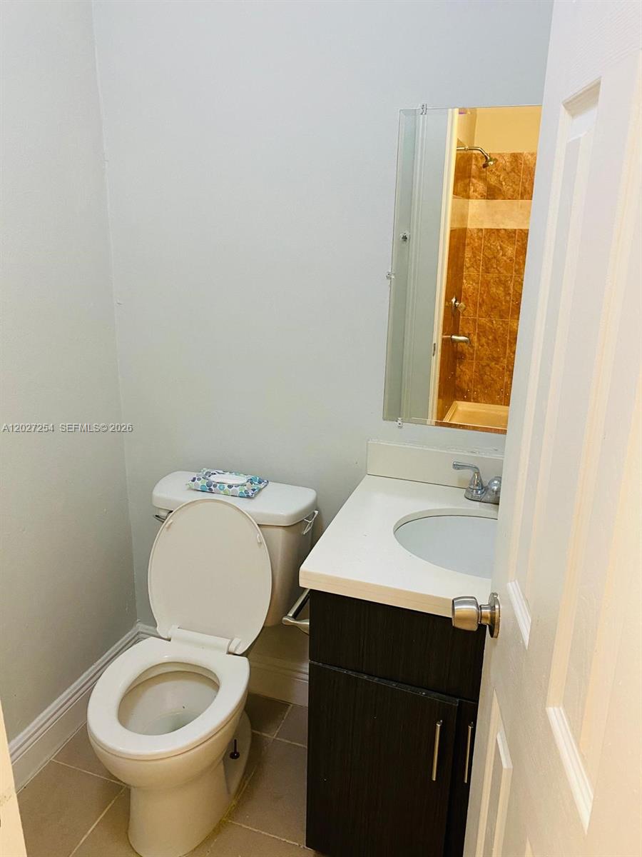 A12027254 Property Photo 24
