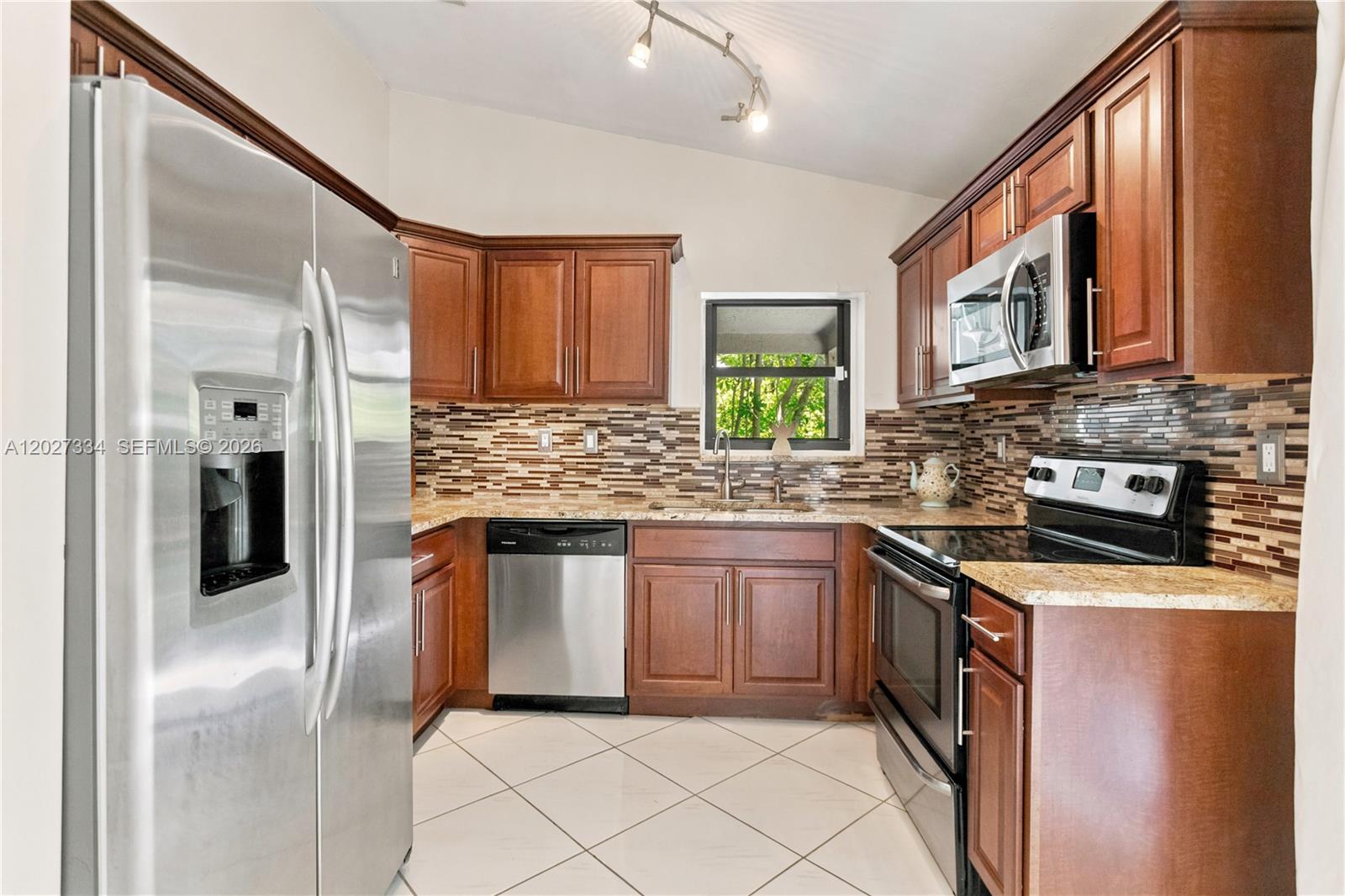 14641 Kirsten Court Property Photo 6