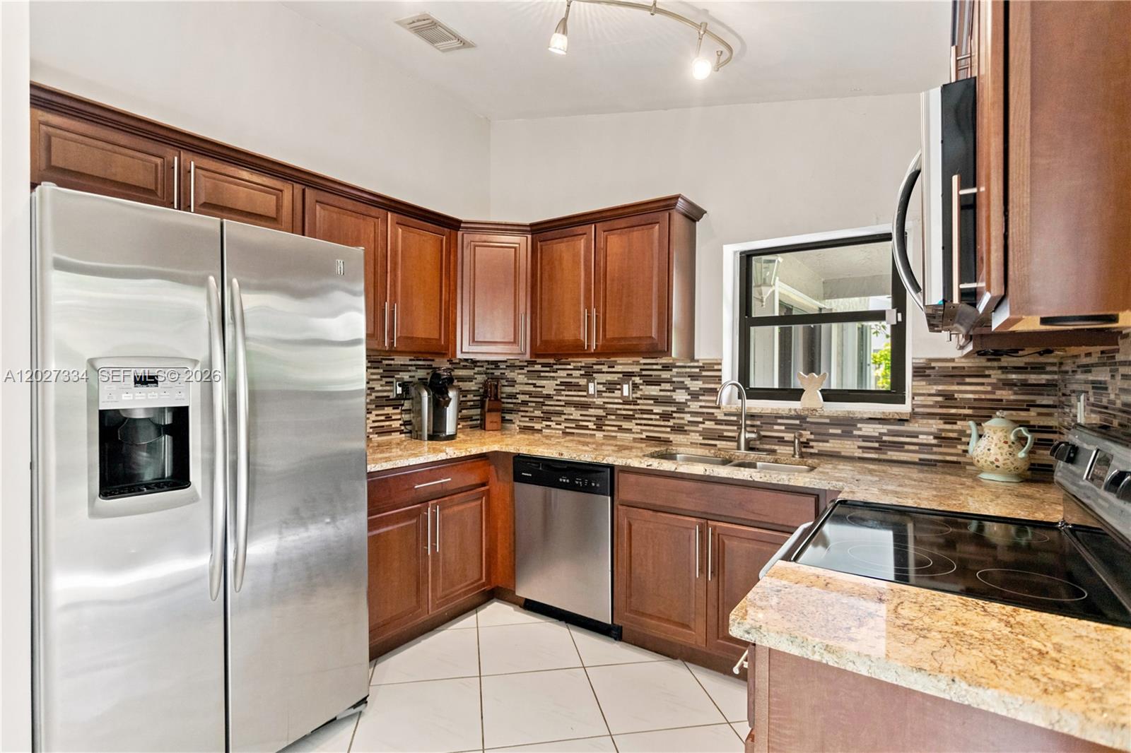 14641 Kirsten Court Property Photo 7