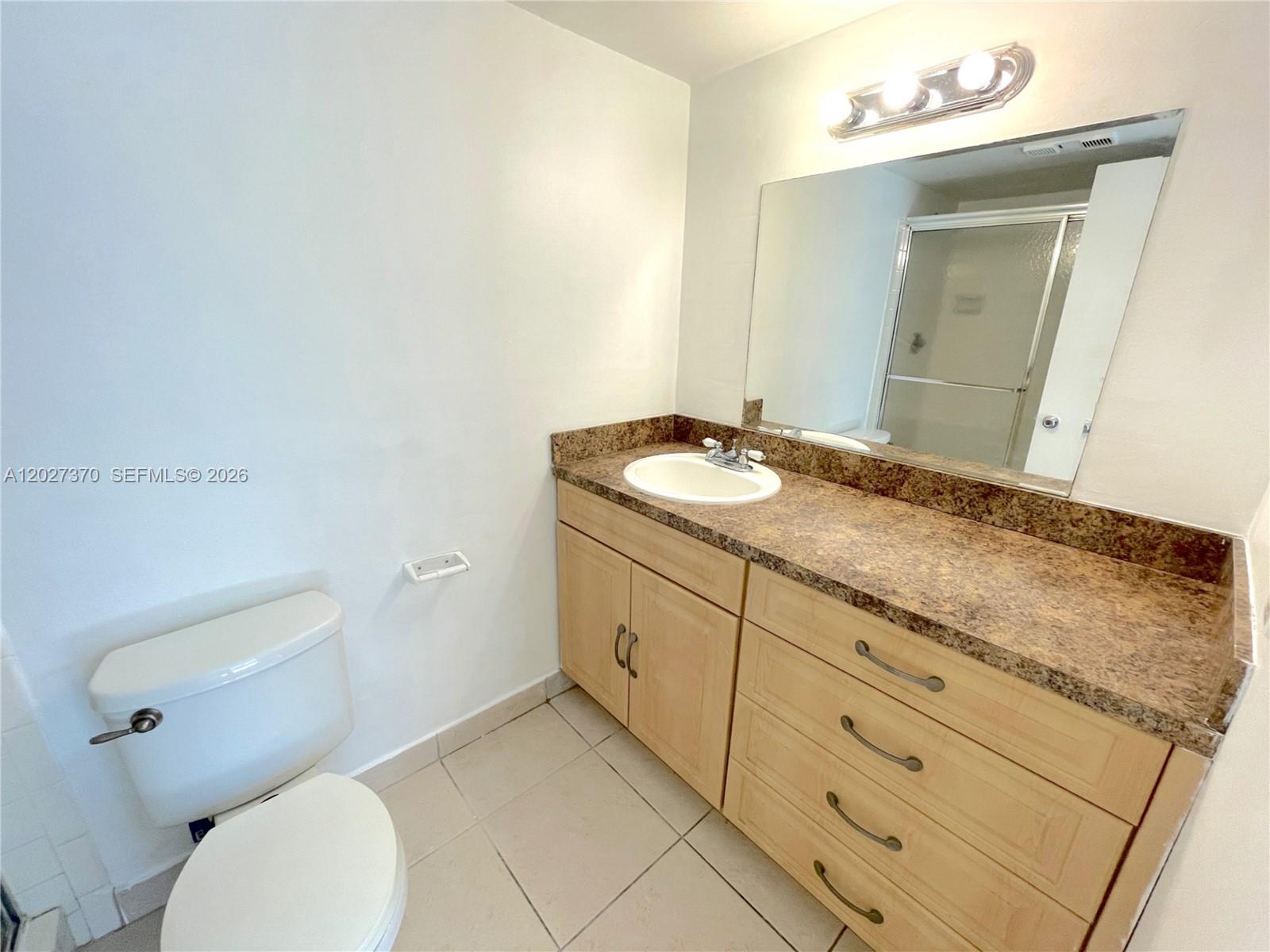 8450 Lagos De Campo Boulevard 206 Property Photo 11