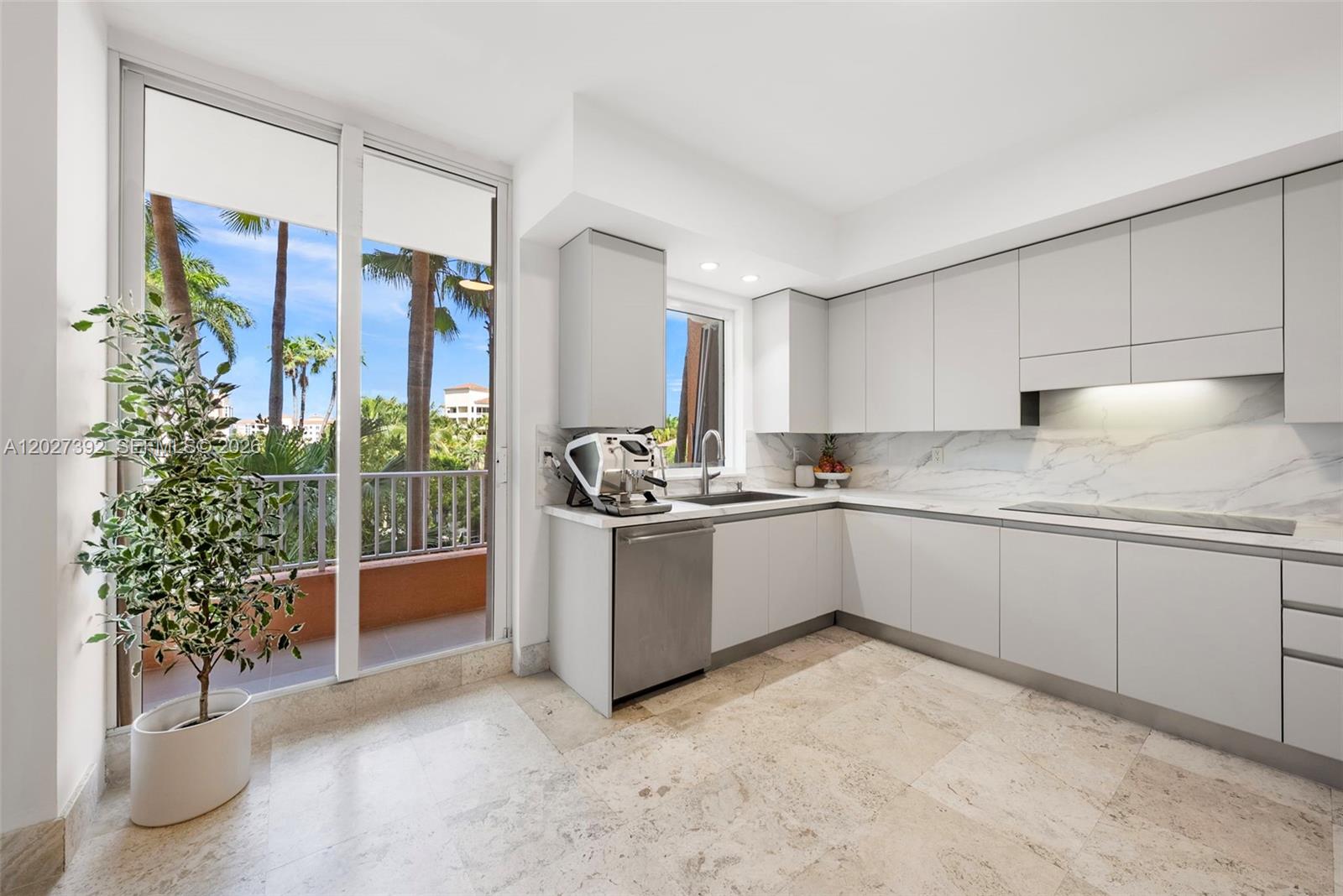 785 Crandon Boulevard 205/305 Property Photo 10
