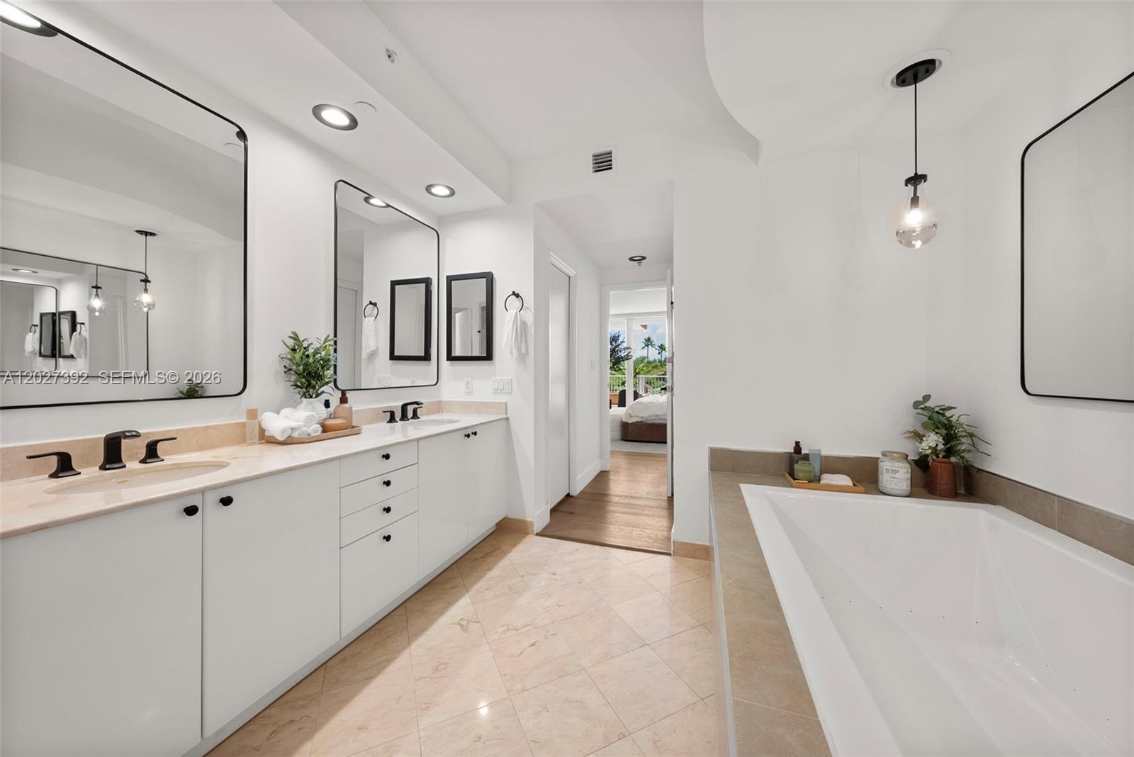 785 Crandon Boulevard 205/305 Property Photo 17