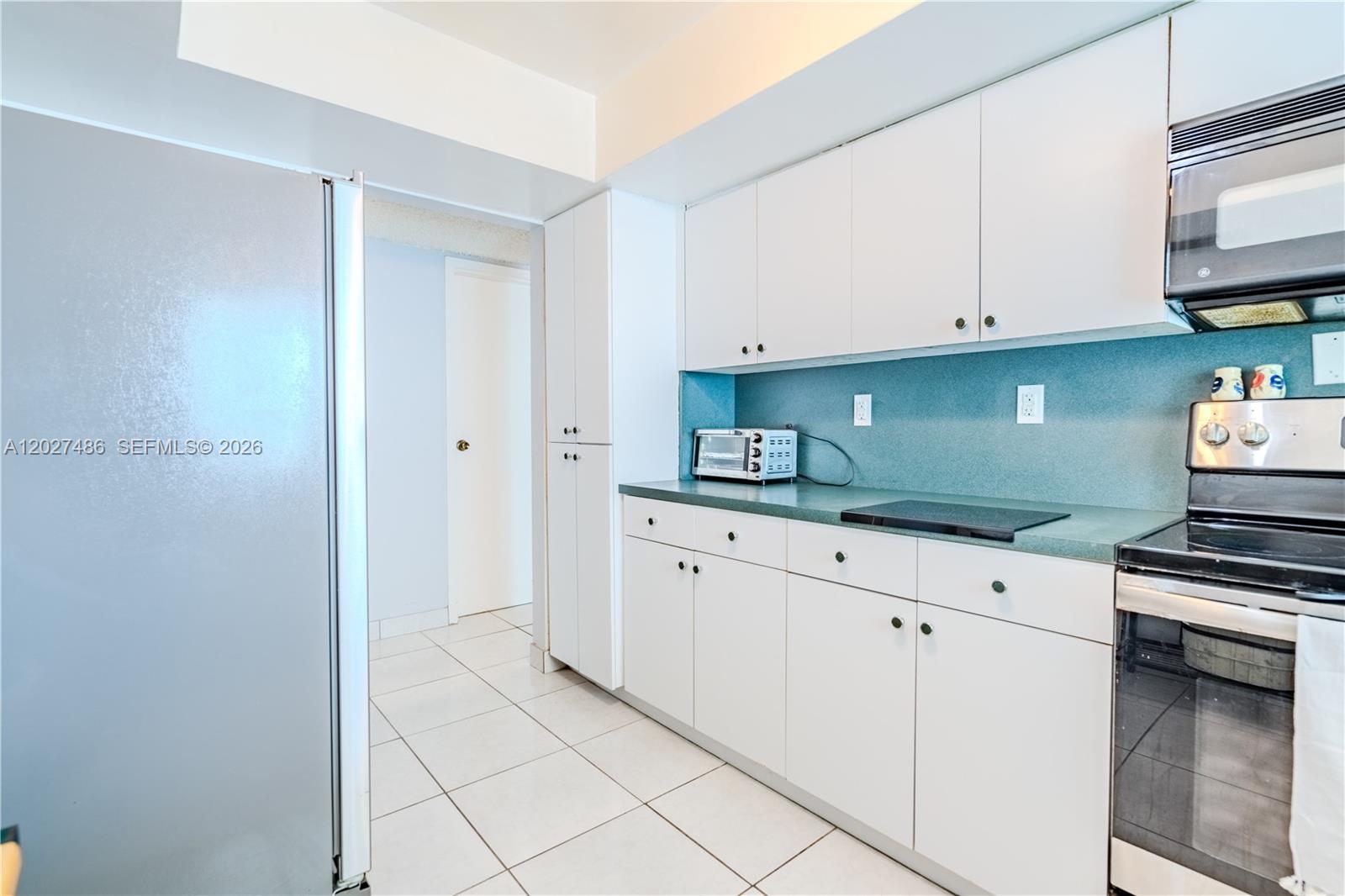 2655 Collins Avenue 603 Property Photo 28