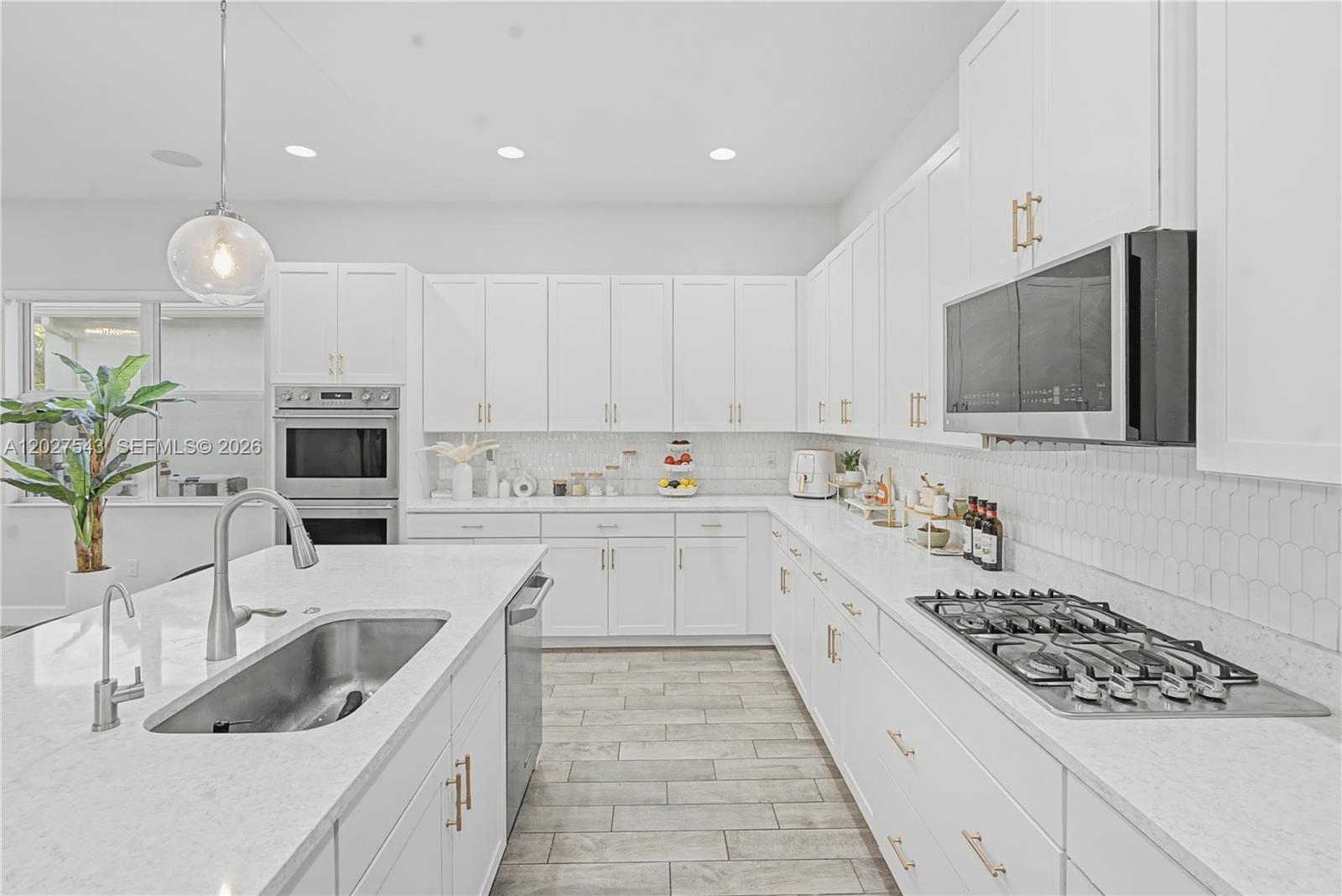 15943 Whippoorwill Circle Property Photo 18