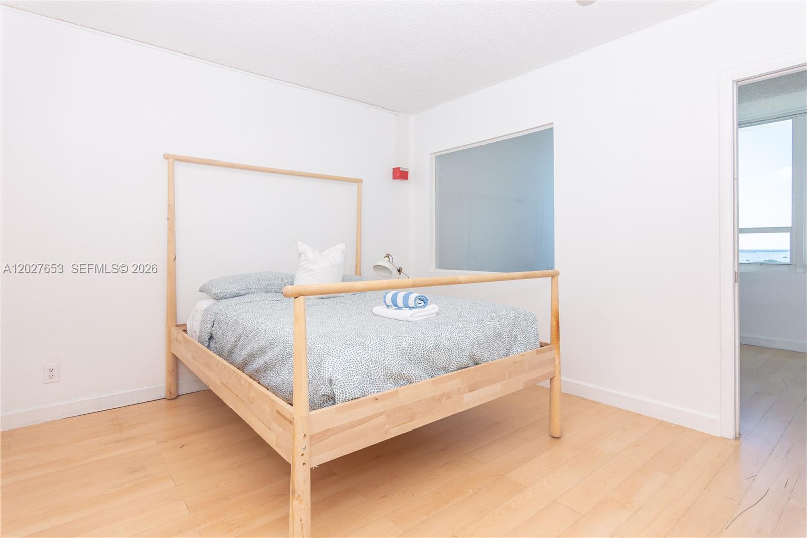 5445 Collins Avenue 1105 Property Photo 1