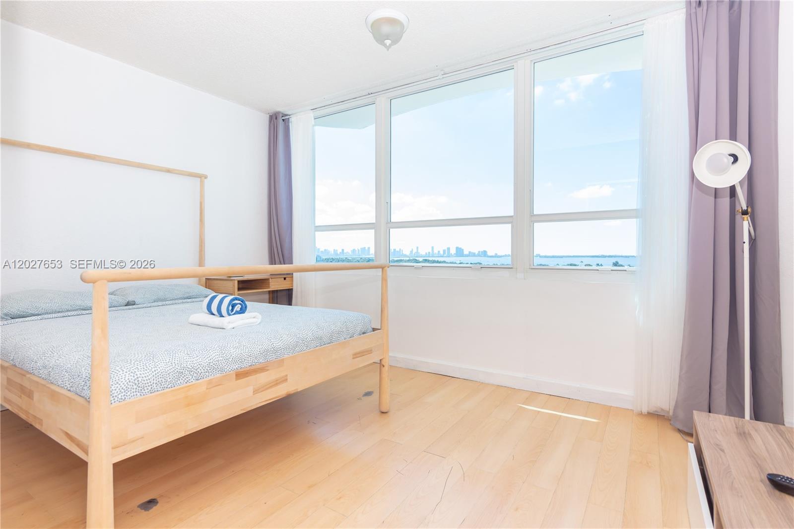 5445 Collins Avenue 1105 Property Photo 4