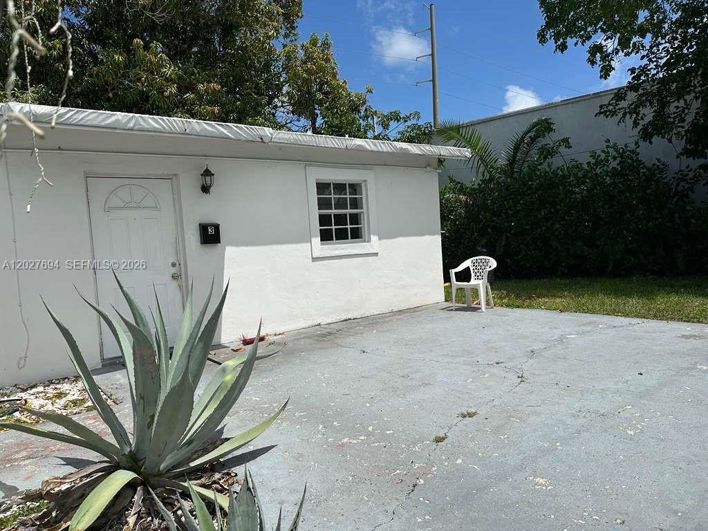 685 Sw 7th Terrace Property Photo 6