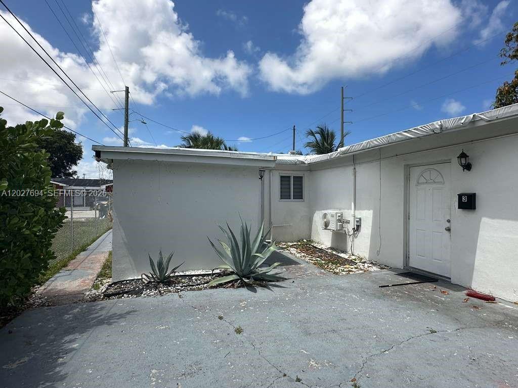 685 Sw 7th Terrace Property Photo 7