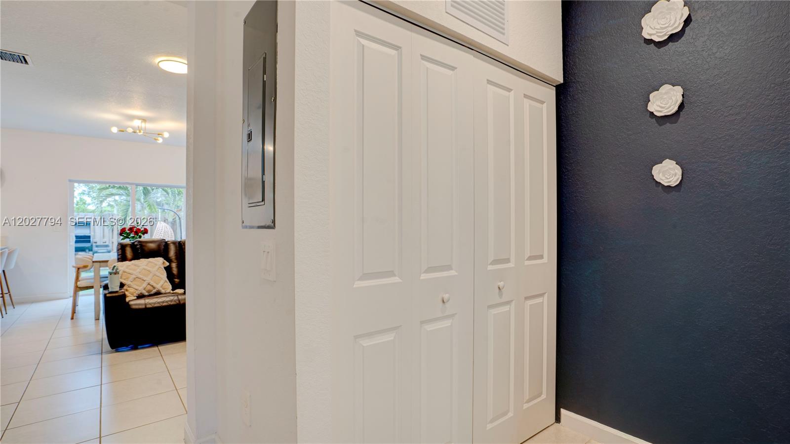 A12027794 Property Photo 7