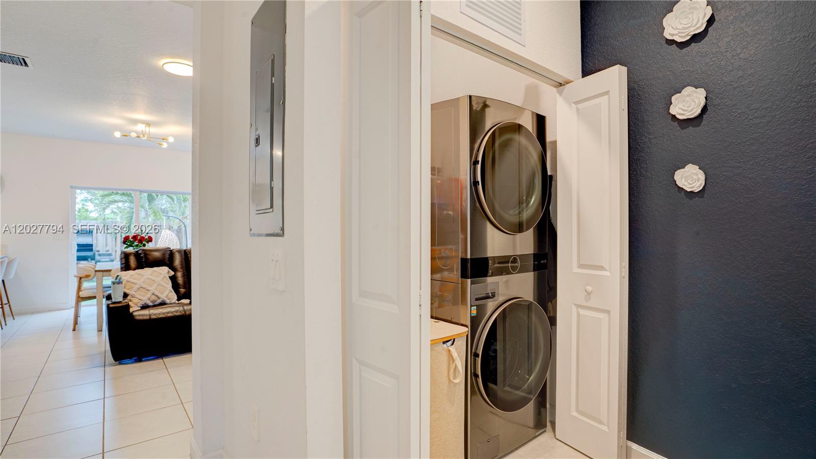 A12027794 Property Photo 8