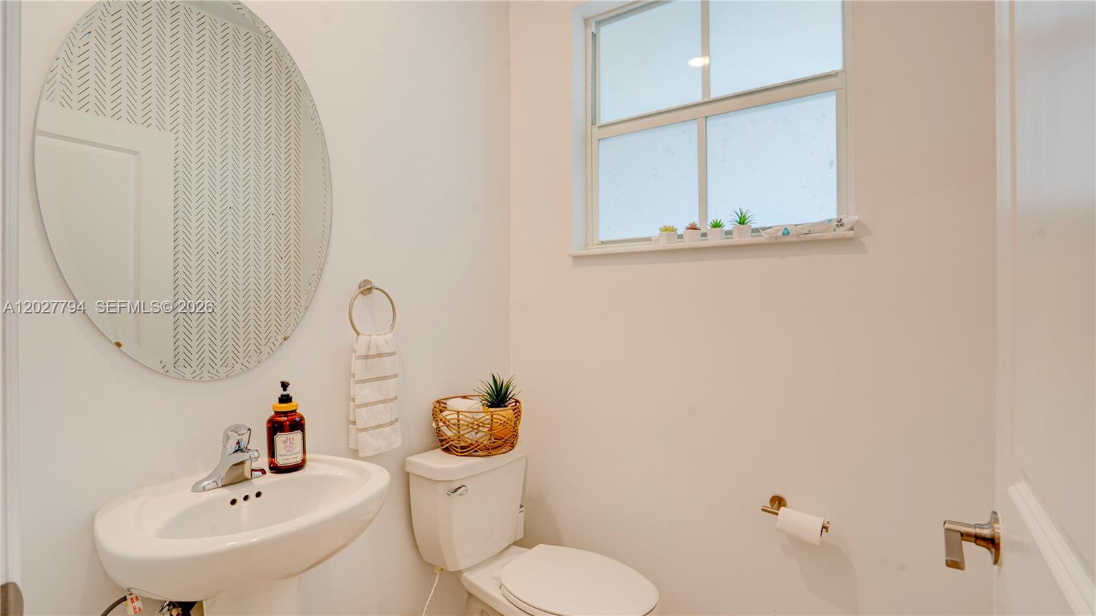 A12027794 Property Photo 9