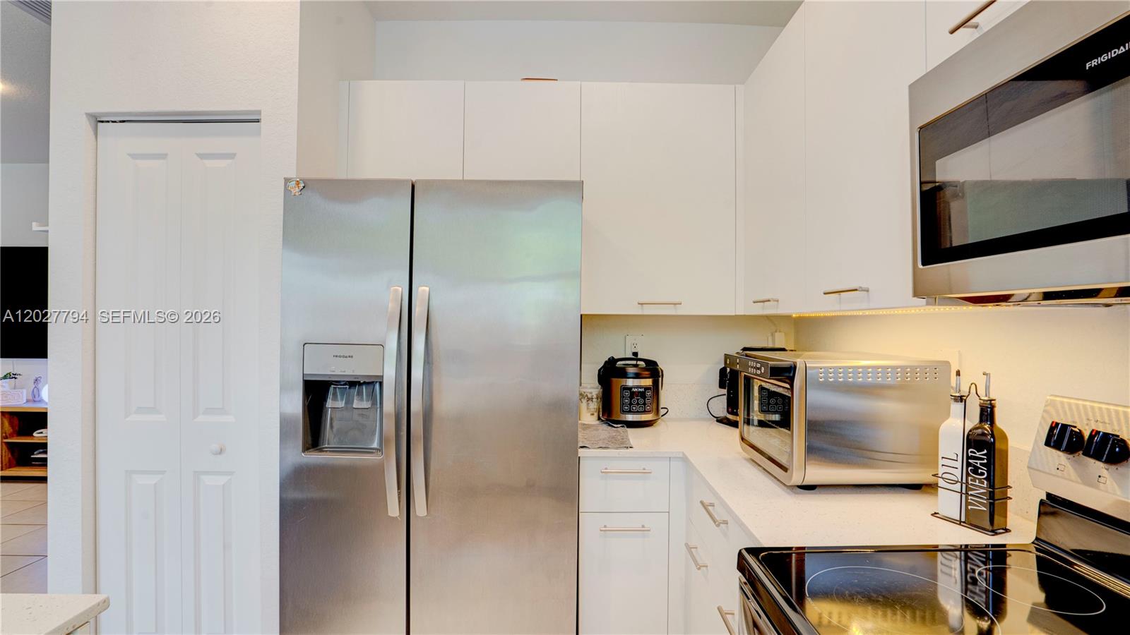 A12027794 Property Photo 15