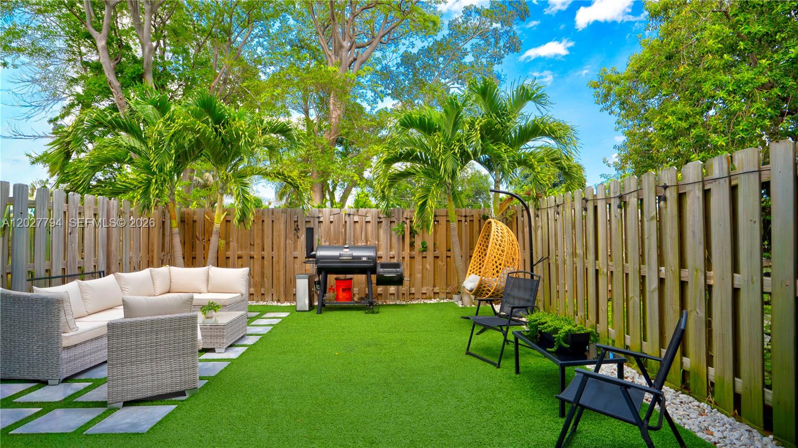 A12027794 Property Photo 18