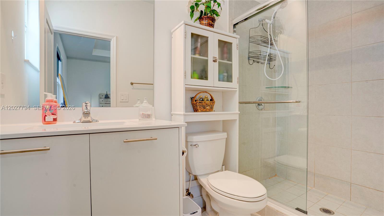 A12027794 Property Photo 32