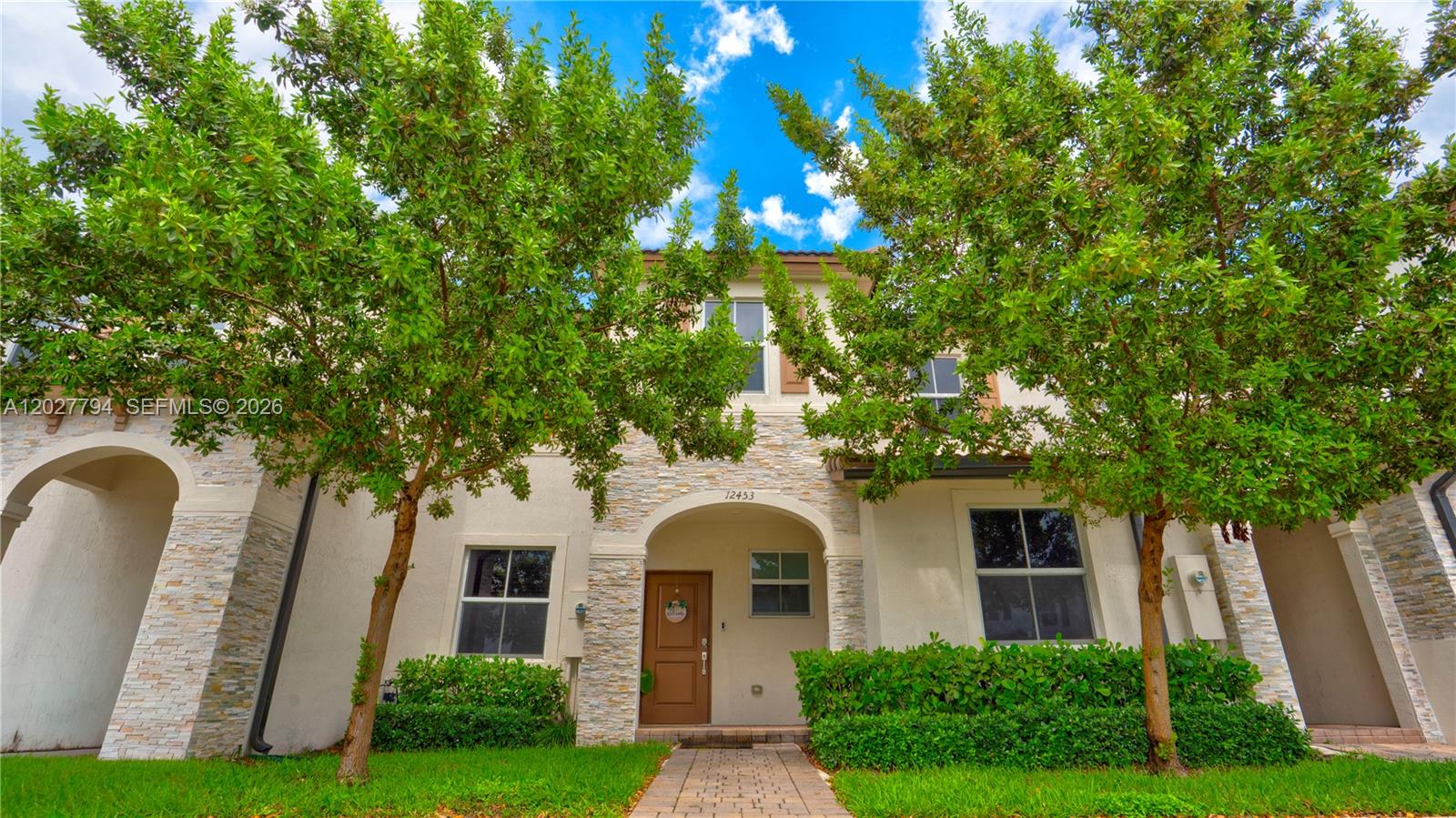 A12027794 Property Photo 40