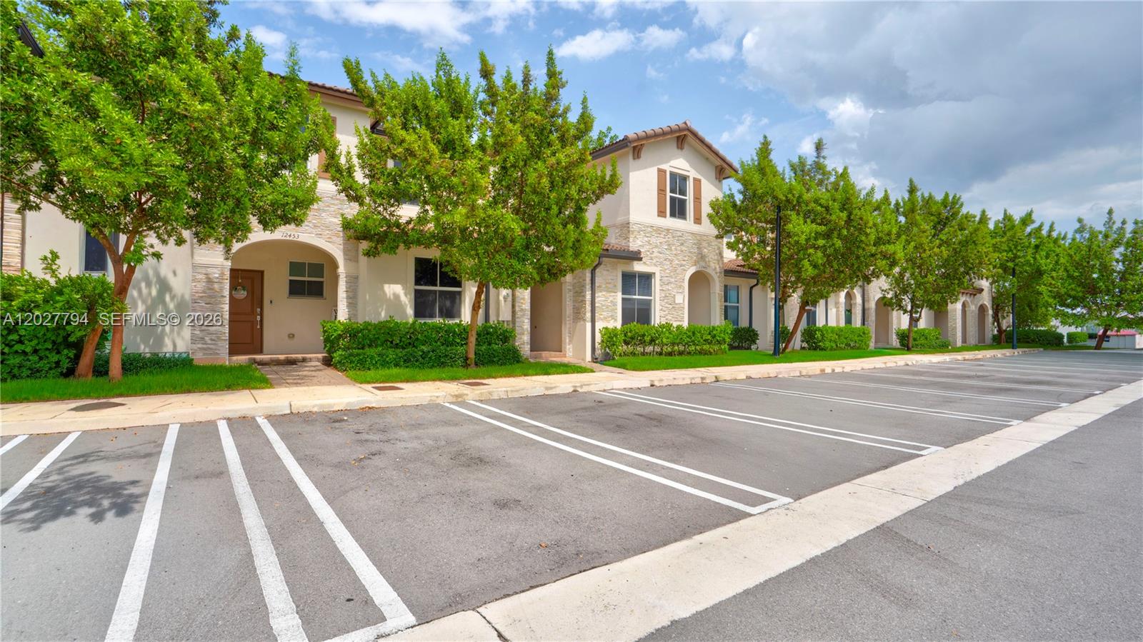 A12027794 Property Photo 41