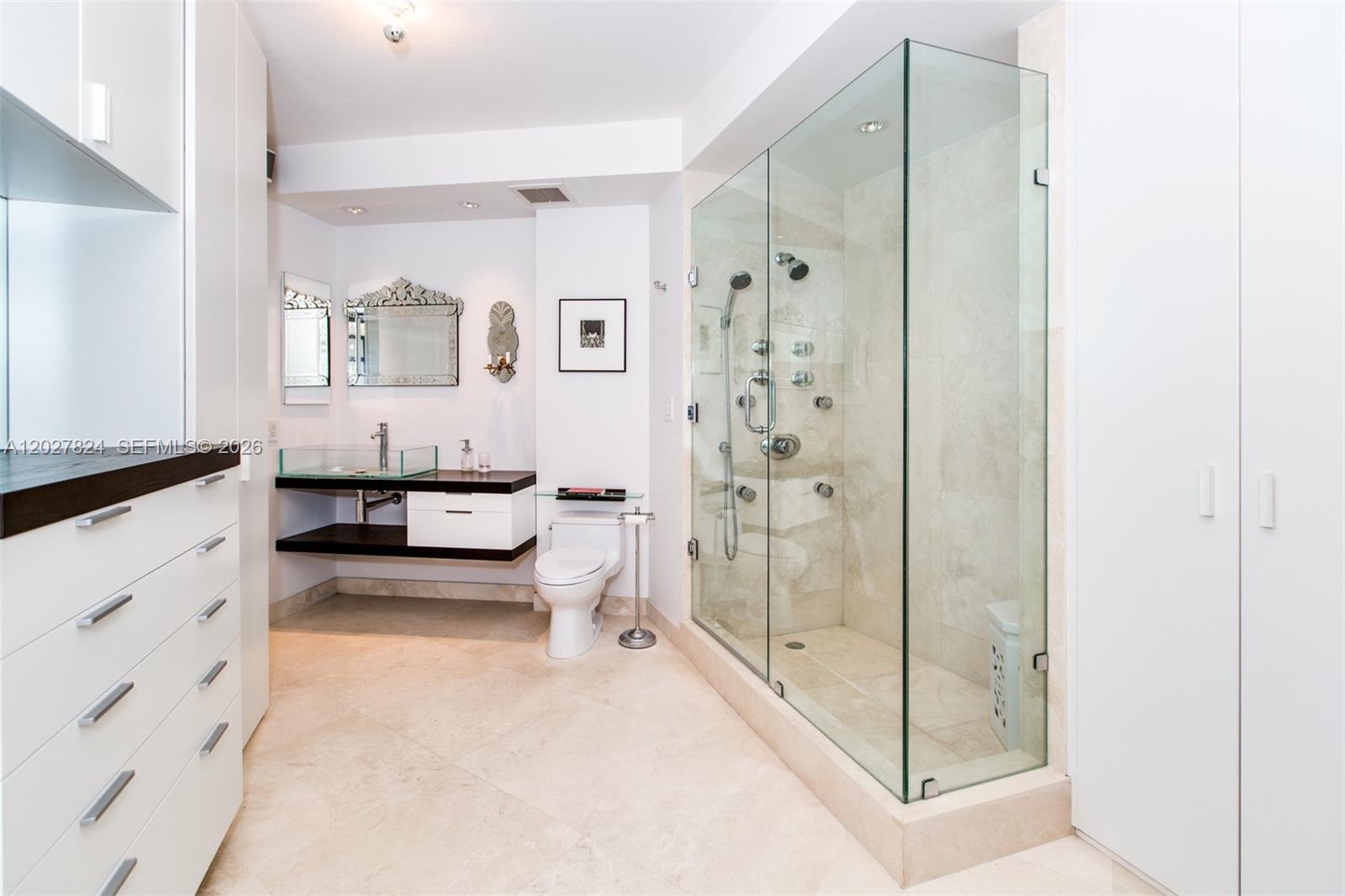 720 Ne 69th Street 19s Property Photo 4