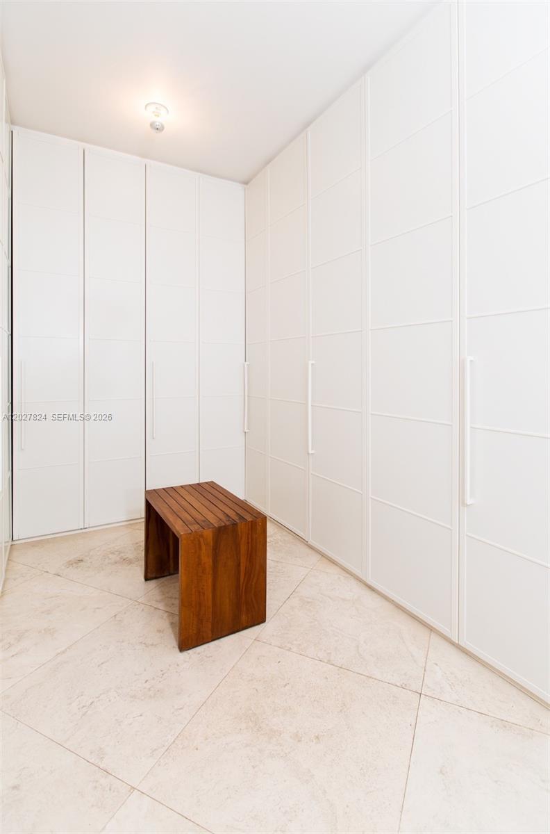 720 Ne 69th Street 19s Property Photo 18