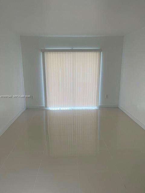16465 NE 22nd Avenue 110 Property Photo 1