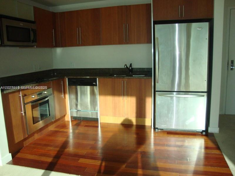 300 S Biscayne Boulevard T-2909 Property Photo 4