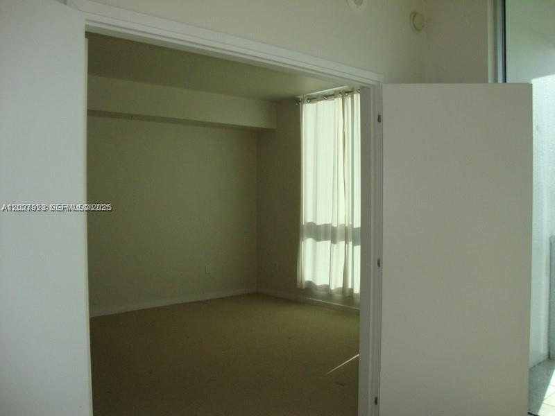 300 S Biscayne Boulevard T-2909 Property Photo 9