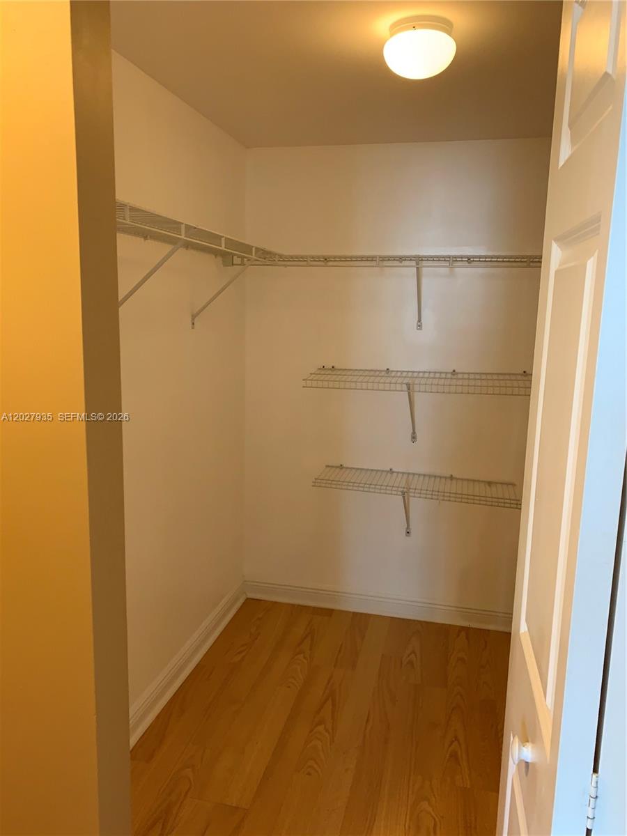 A12027935 Property Photo 6