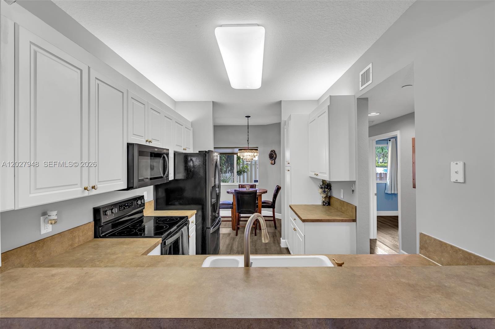 7715 Yardley Drive 106 Property Photo 11