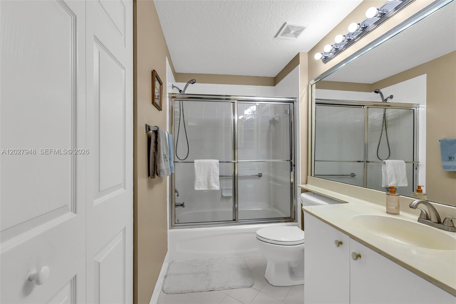 7715 Yardley Drive 106 Property Photo 25