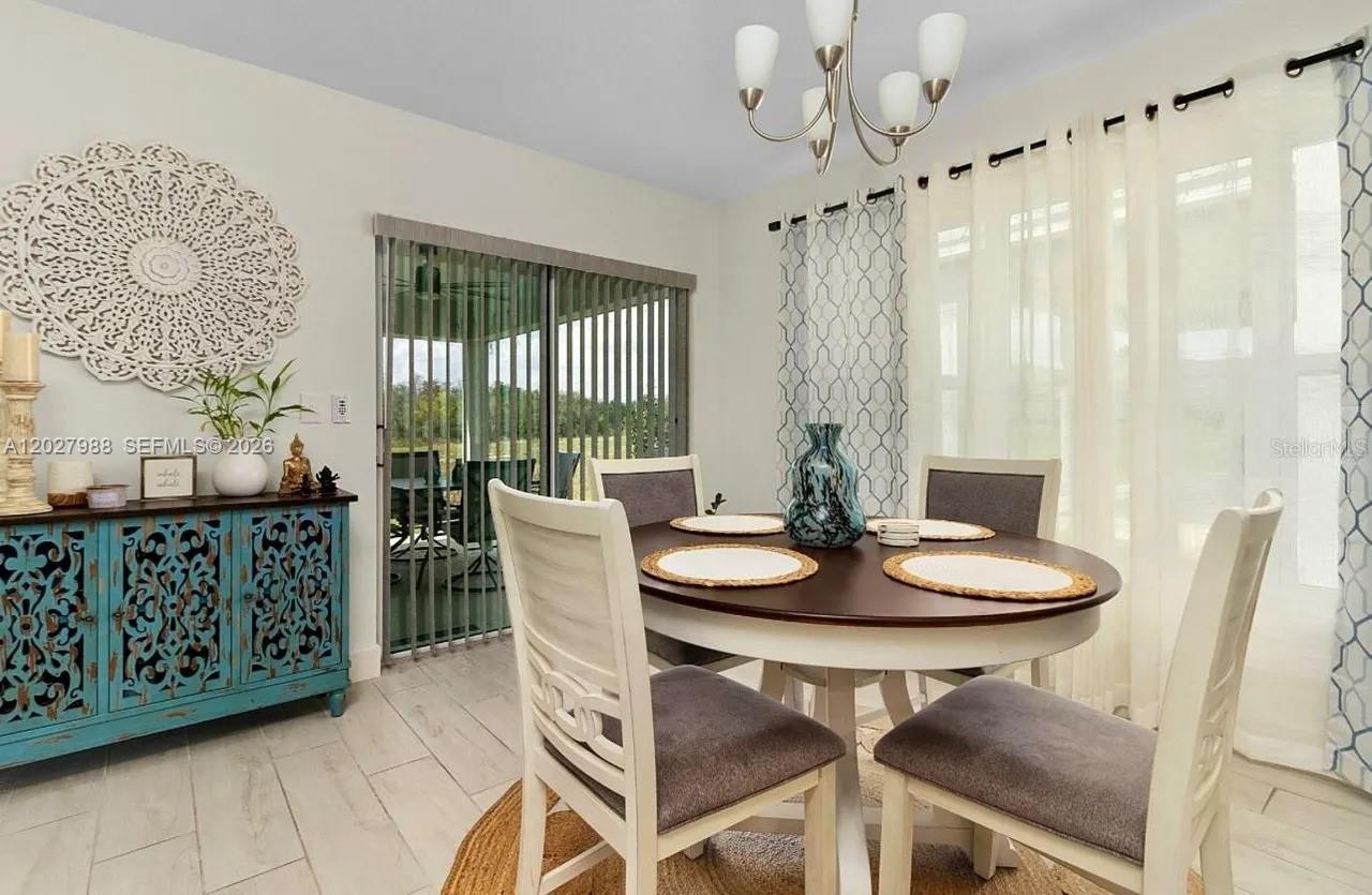 1136 Papaya Circle Property Photo 14